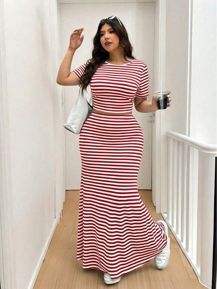 Solflare 2pcs/Set Plus Size Women Casual Striped T-Shirt And Maxi Dress, Spring/Summer,For Daily Commute,Date, Commute, Party,Fall /Autumn/Winter/Summer,Christmas,New Year,Thanksgiving,Party,Wedding,Beach,Graduati,Chic,Elegant,Casual,Going Out,Date,Appointment,Commute,Shining,Valentine's Day,Elegant ,Vacation,Casual,Y2k,Sexy, Summer Outfits | SHEIN