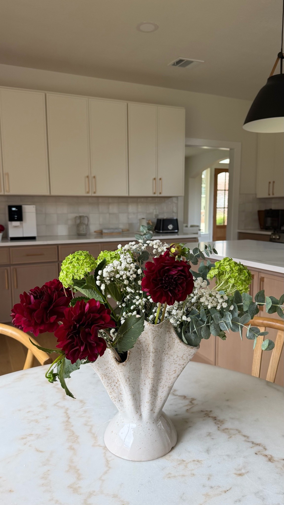 My favorite vase 💐💐💐

#LTKHome #LTKvlog #LTKmomlife