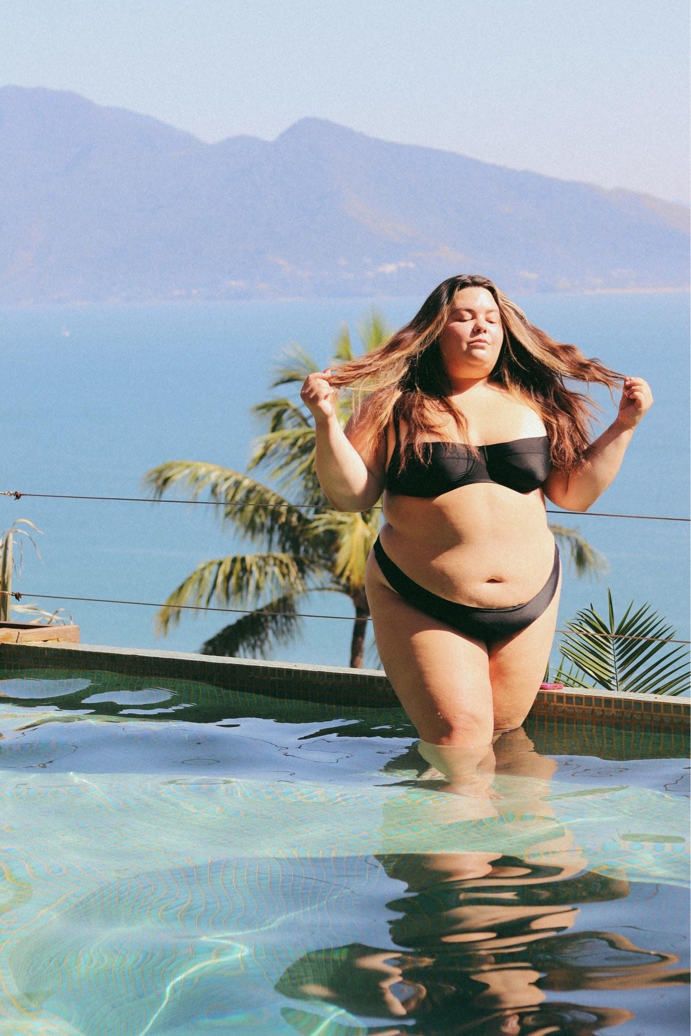 Plus size bikini (I usually wear a size 3X / size 20, but I was able to fit into a size XXL

#LTKPlusSize #LTKSwim #LTKMidsize