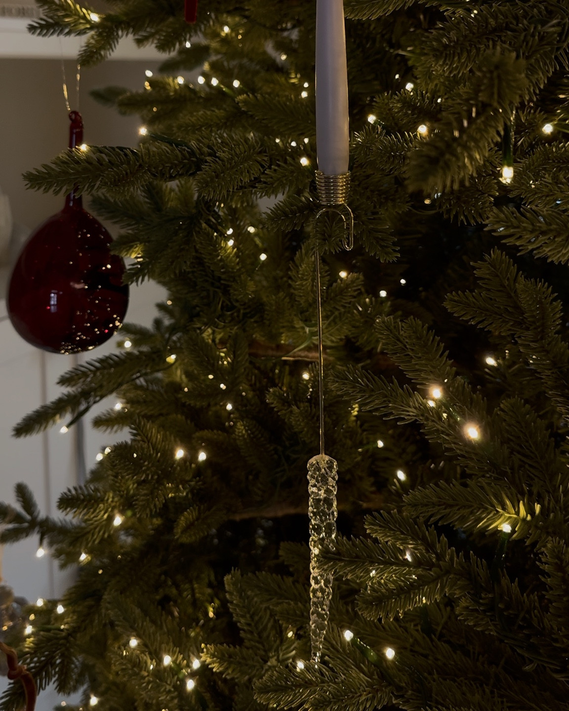 Beautiful candle ornament 🌲