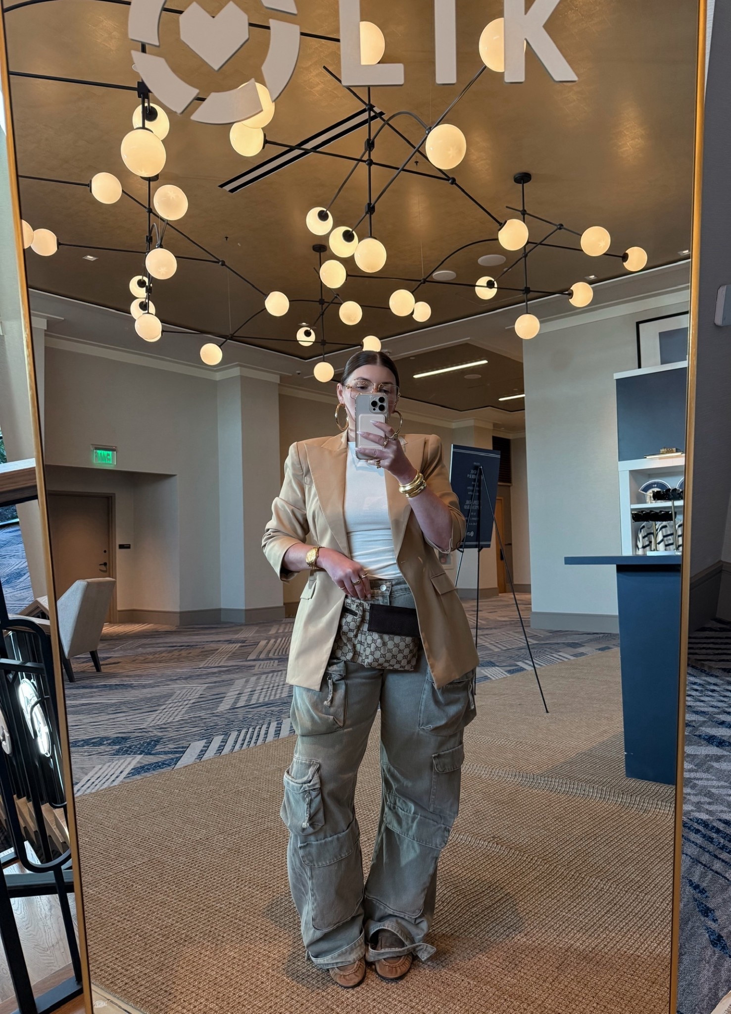 Cargo pants
Blazer
A day in NYC

#LTKSeasonal #LTKootd #LTKdayinmylife