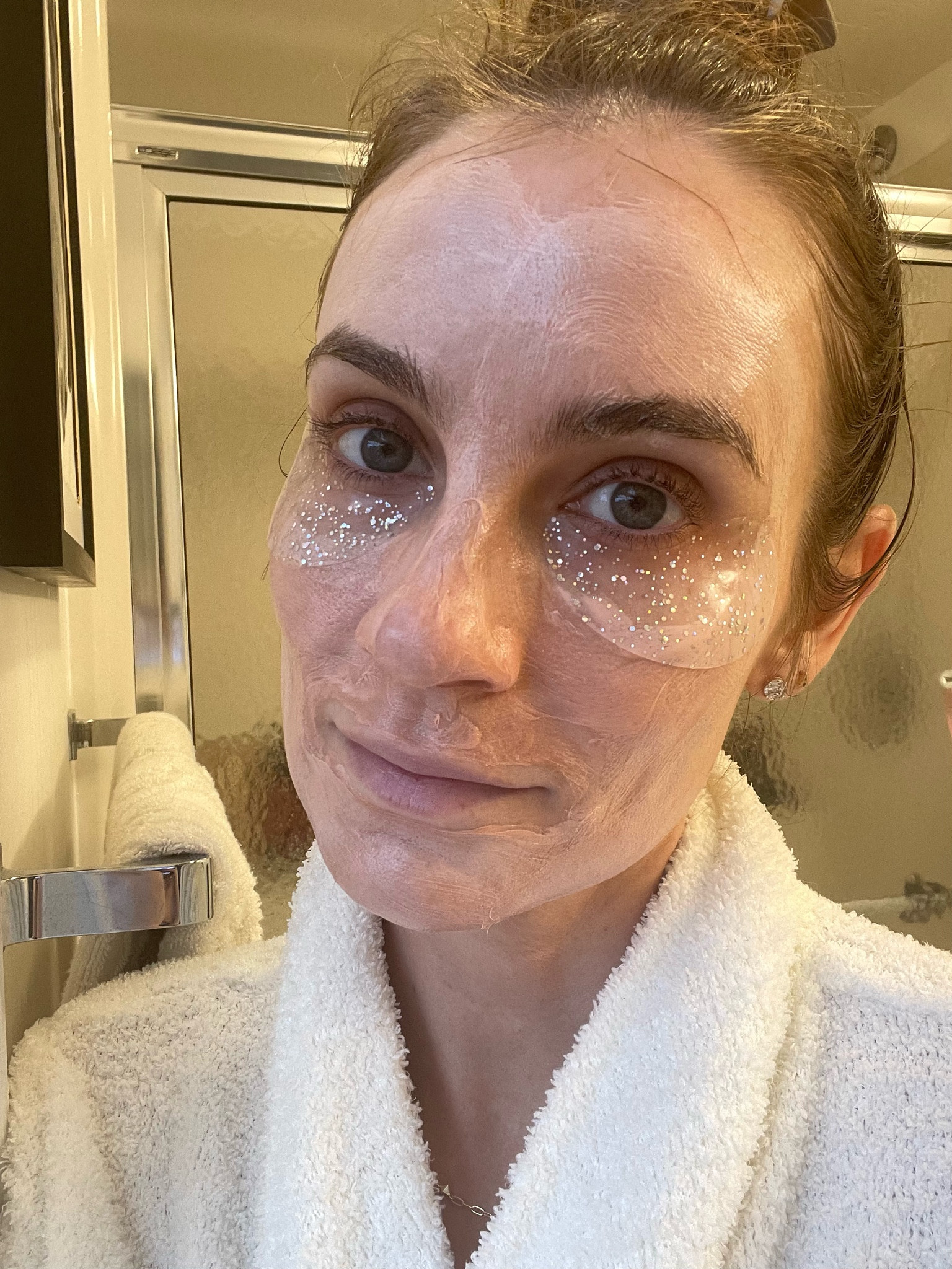 Christmas gift ideas:
Mask for at home glow
Under eye gels for stocking stuffers
Target dupe for Barefoot Dreams cozy robe.

#skincare #giftsforher #beautylover

#LTKGiftGuide #LTKbeauty #LTKHoliday