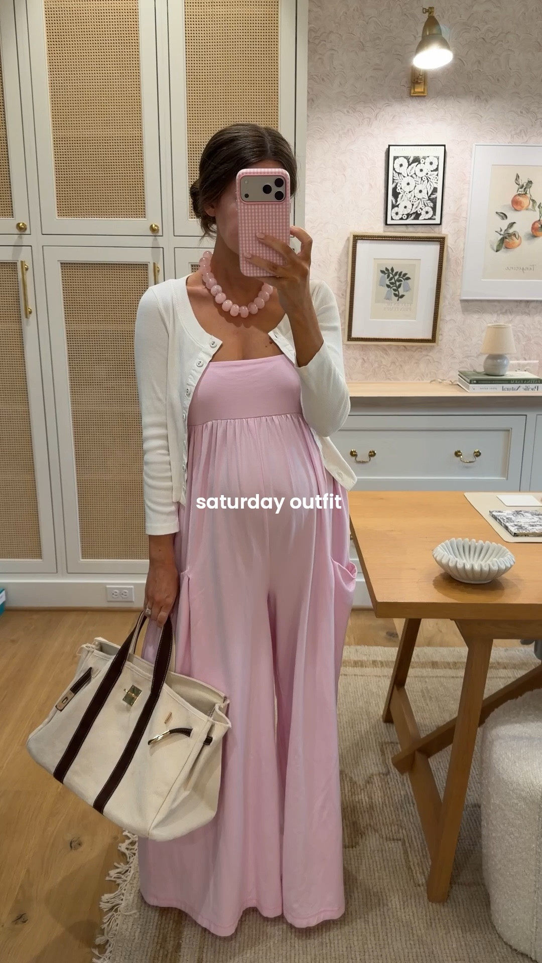 What I’m wearing today for farmers market run + nails done! 💕✨

#LTKBump #LTKootd #LTKdayinmylife