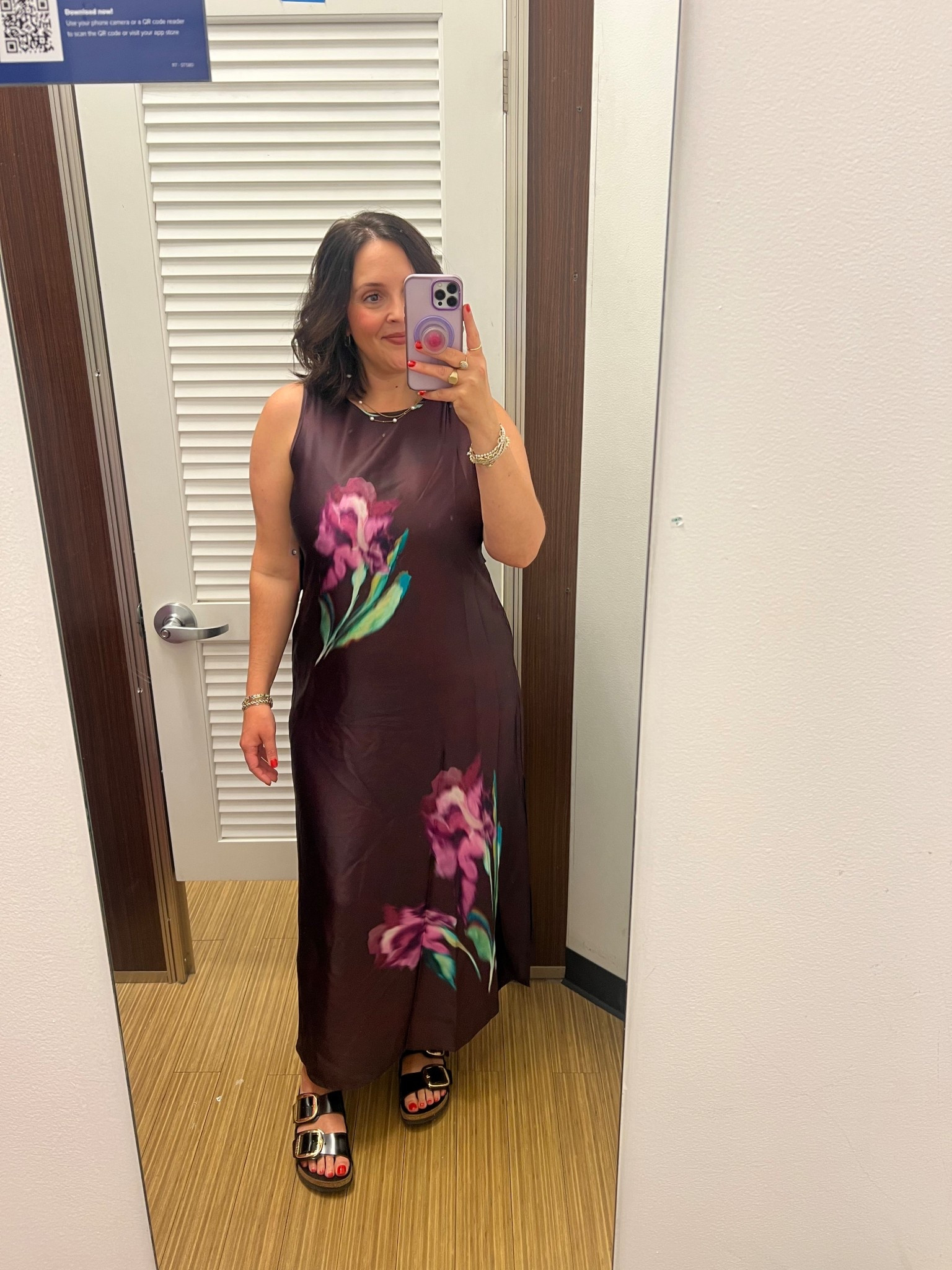 This dress 10/10! Love it! I’m in size large! 