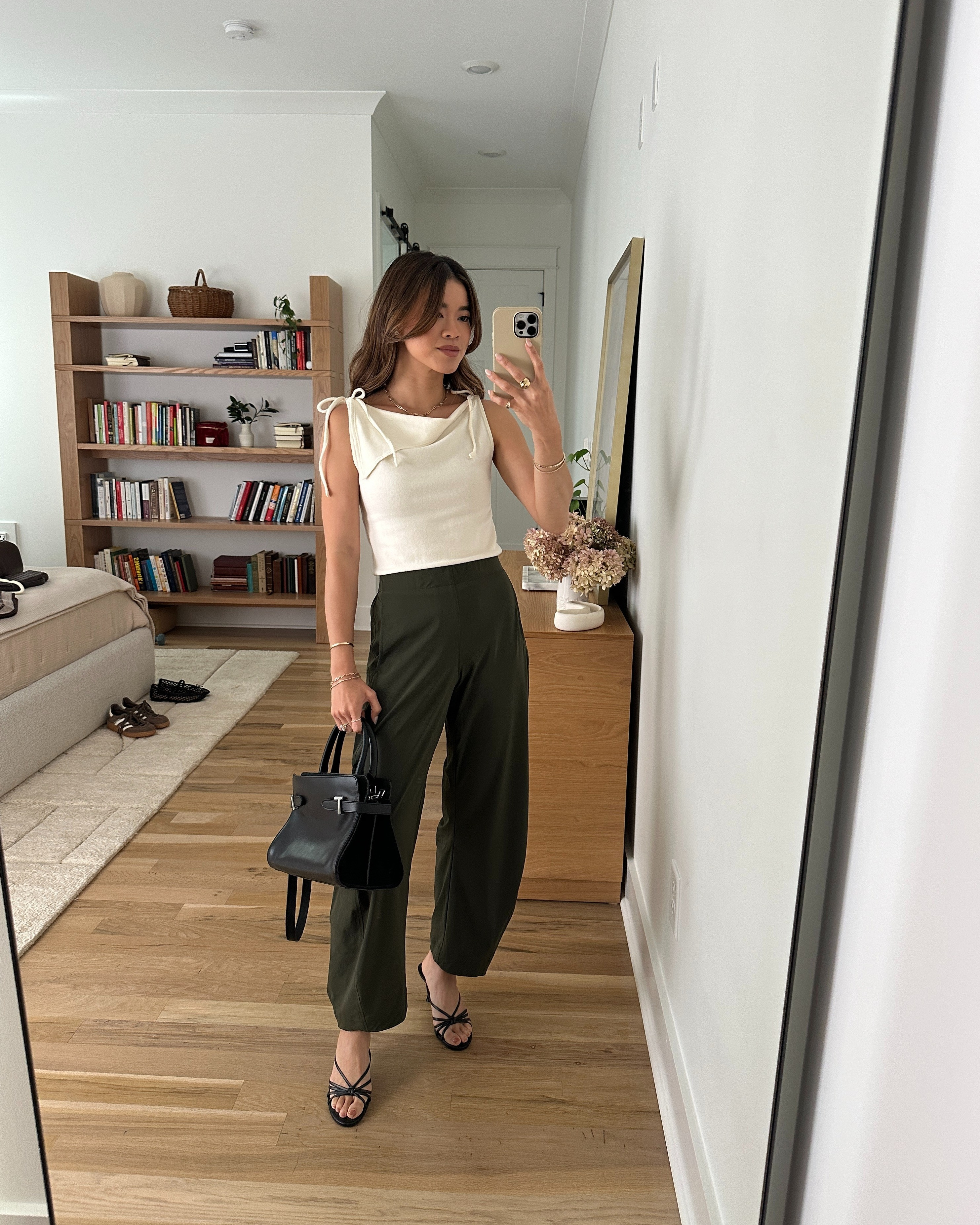 I’m obsessed with these pants from @Ruti! They are so flattering.

Sizing info: 
-Ruti The On The Loose Work Pants (Size 0 regular in Verdant) 
-Reformation Emma Knit Top (XS in Fior Di Latte)

green pants, petite pants, green petite pants, fall pants, summer pants, barrel pants, summer outfit, fall outfit, vacation outfit, travel outfit, best petite pants, petite barrel pants, comfy pants, viral barrel pants, fall style, petite fall style, fall top, heels, black heels

#LTKootd #LTKSeasonal #LTKPetite
