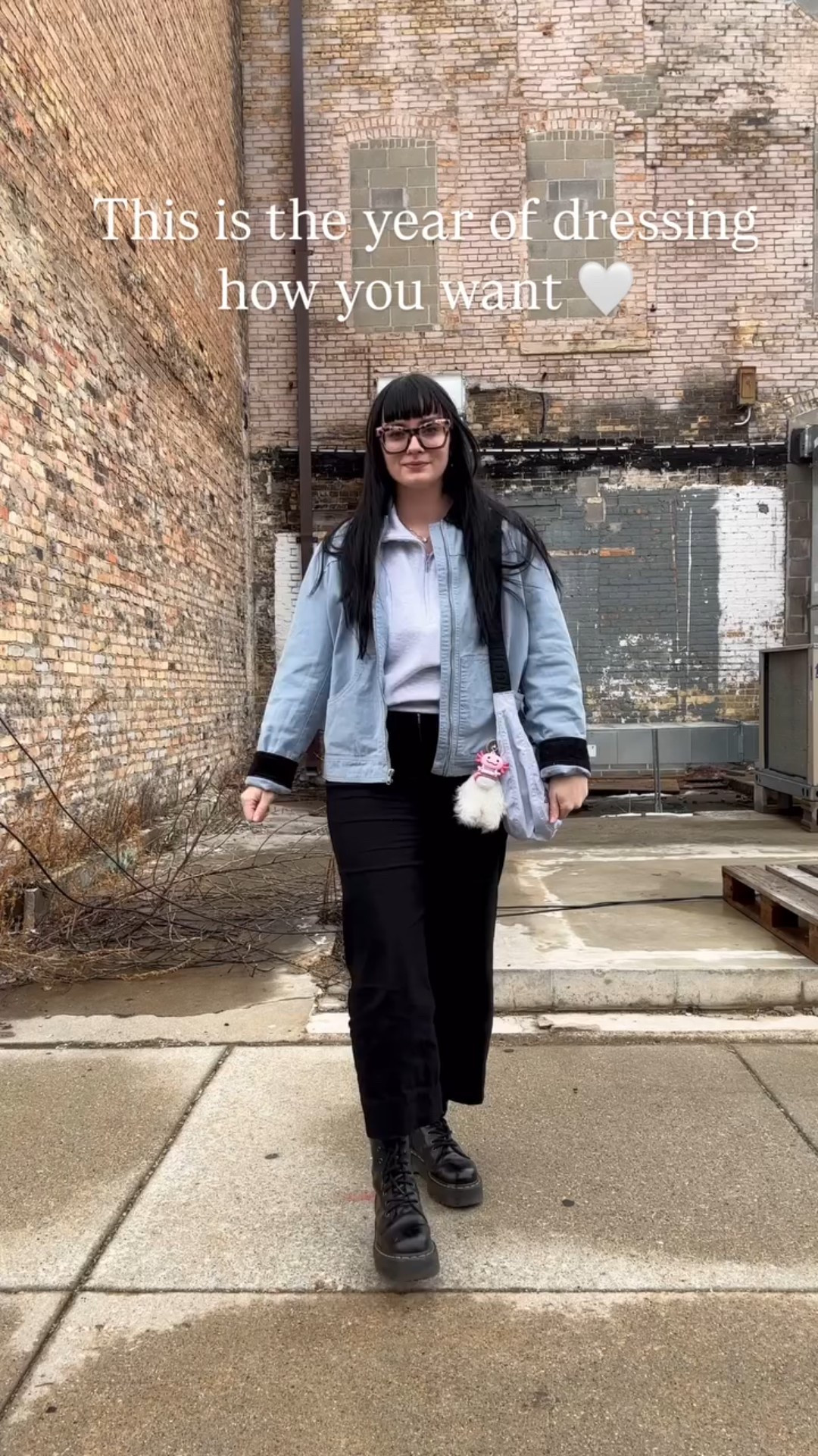 As someone who has social anxiety, what I’m wearing has always played heavily into that. Posting my ootds has helped immensely with overcoming this for majority of my days. Here’s to pushing boundaries and doing the damn thing! 
•

•

•

#ootd #outfitideas #fashionblogger #instadaily #styleblogger #styleinspo #altfashion #midweststyle ##grungeaesthetic #tumblraesthetic #tumblr ##styleinspiration #indieaesthetic