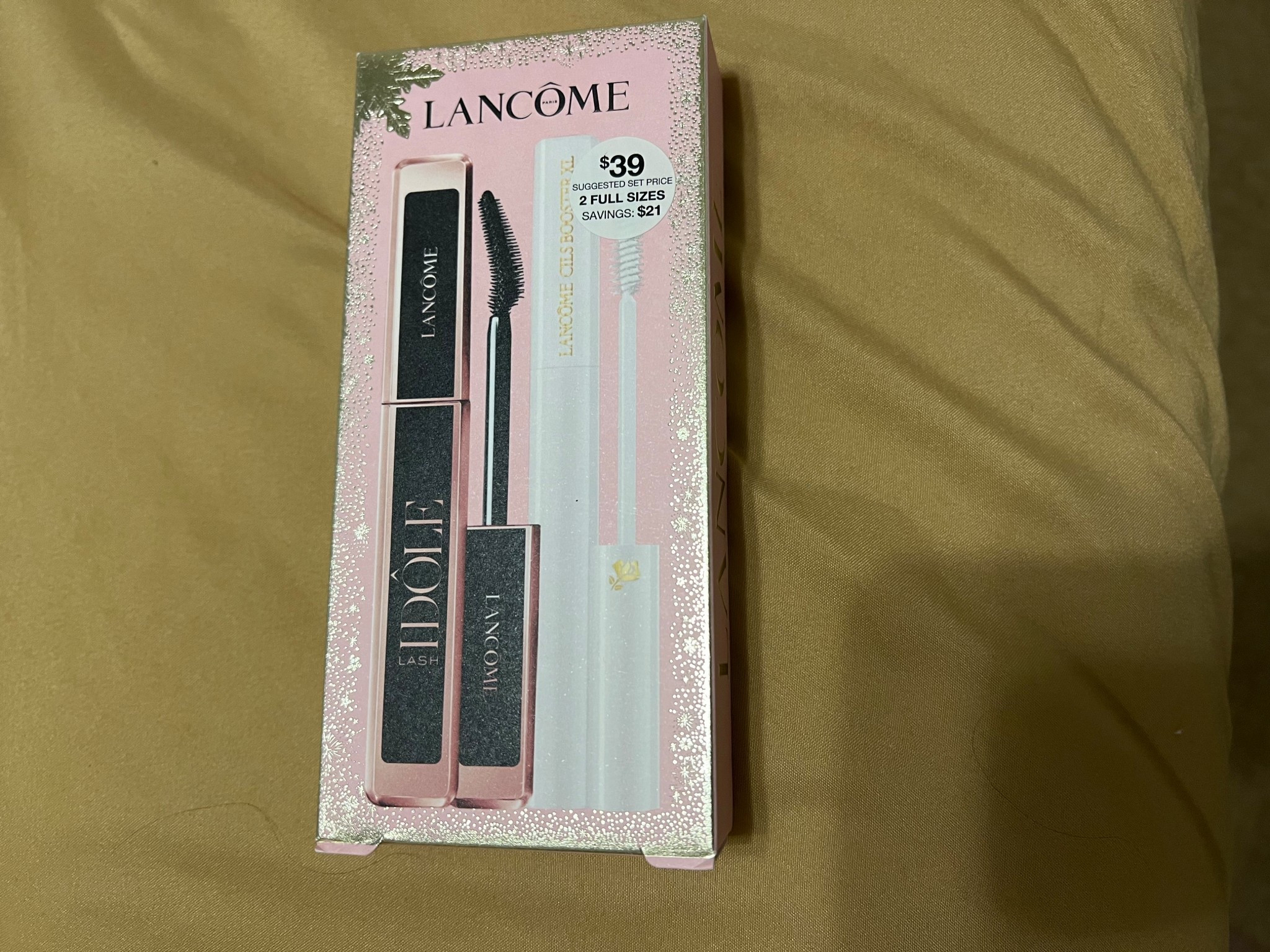 One of my favorite mascaras - Lancôme lash idole and cils primer #mascara #lancome #lashprimer #beauty #makeup 

#LTKBeauty #LTKselfcare