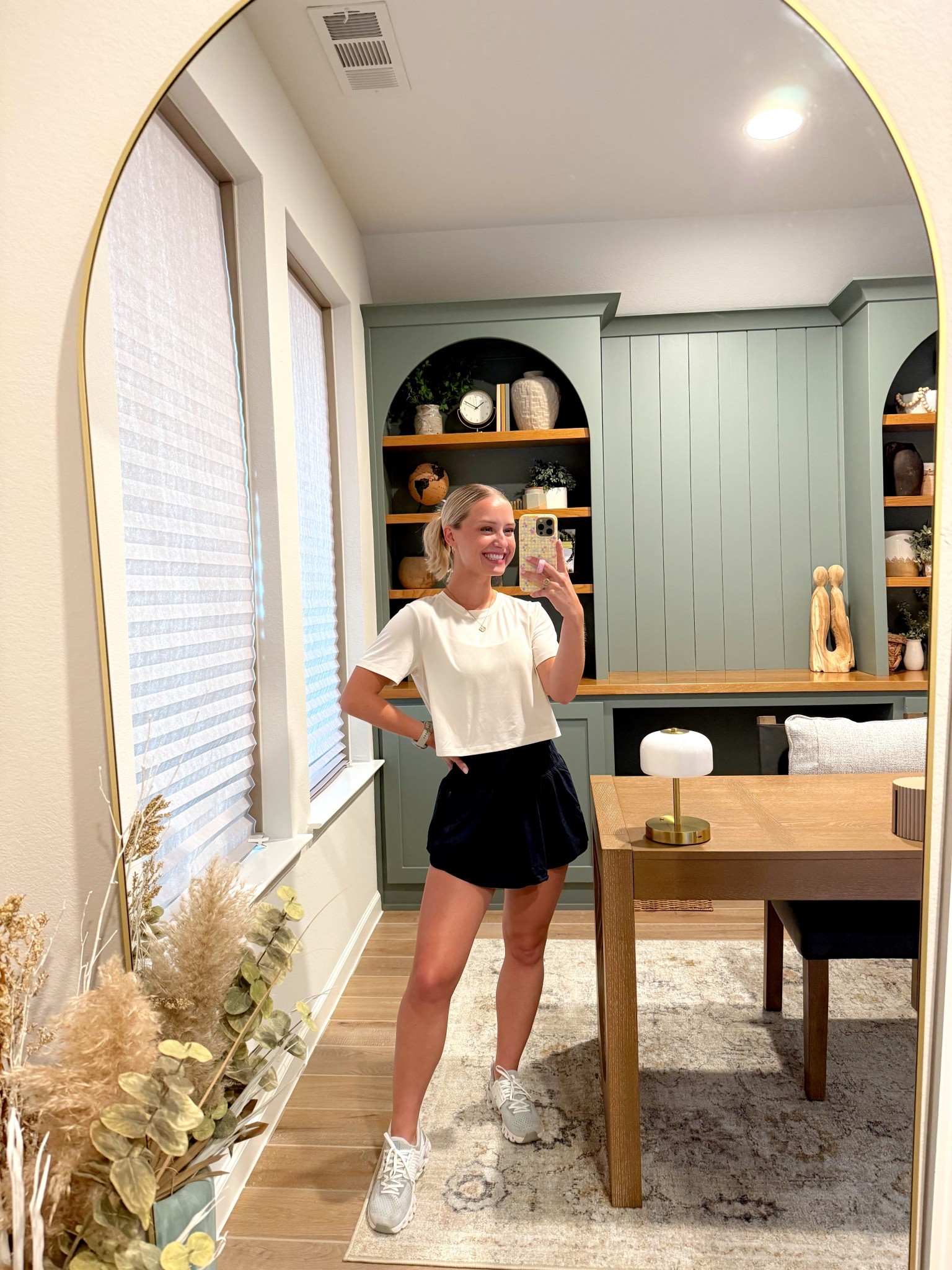 Top is one of their old Dry Flex tops from Fabletics, wearing size xs in bottoms