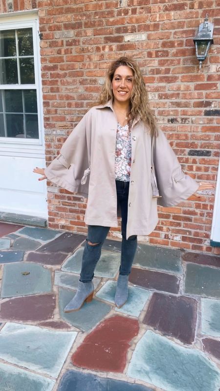 Fall OOTD
Fall florals are in full bloom this season and are so versatile. I love this soft and flowy Amazon blouse, paired with my fave jeans, suede booties and the most unique trench coat. #falloutfits #falltrends #ltkfall

#LTKSeasonal #LTKworkwear