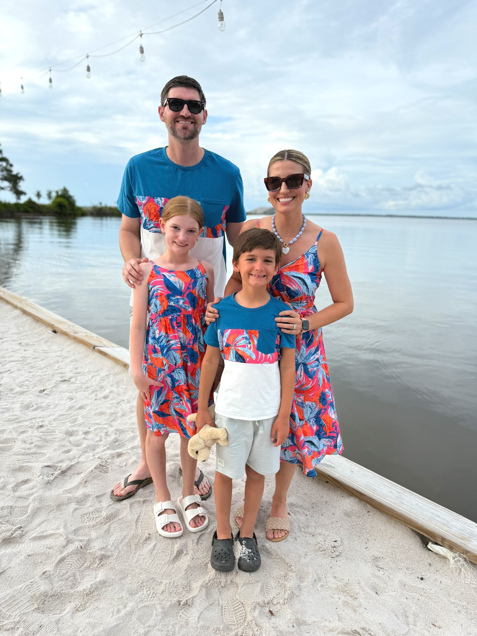 👨‍👩‍👧‍👦 Matching on the beach? Always a shore thing. 😎🌊
Coordinated looks, sandy toes, and lots of laughs — these family outfits made our beach day even more memorable.

Everything linked here so you can twin too — even Dad approved… eventually. 😆👇



#MatchingFamilyOutfits
#BeachFamilyPhotos
#FamilyBeachStyle
#LTKFamily
#LTKKids
#MomLifeStyle
#SummerFamilyVibes
#CoastalStyle
#TwinningIsWinning
#FamilyVacationLooks
#BeachPhotoInspo
#StyledByMom
#LTKBeachLooks
#MomAndMeFashion
#MiniMeStyle


#LTKKids #LTKSummerEdit #LTKFamily