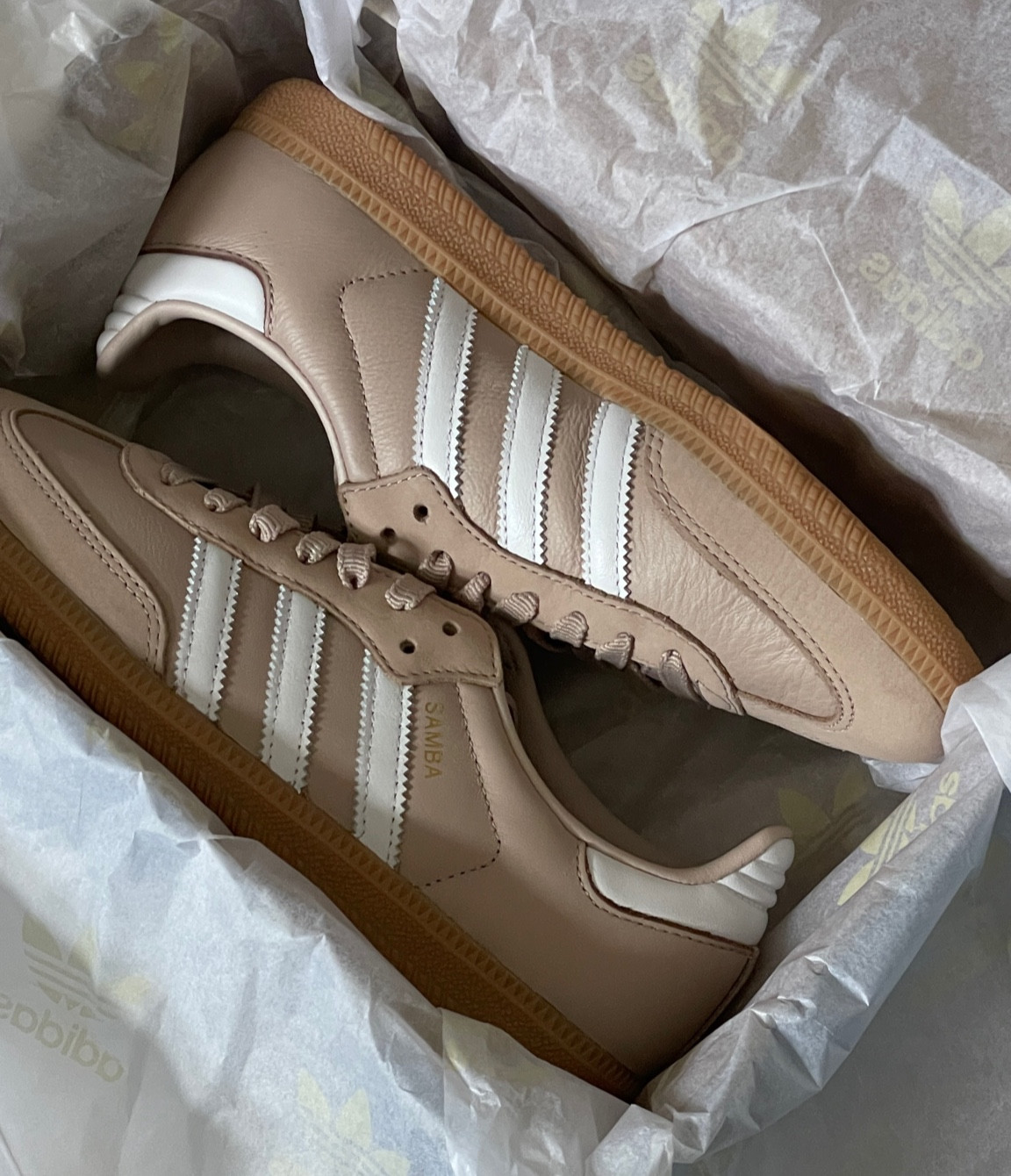 Adidas samba neutral

#LTKSeasonal