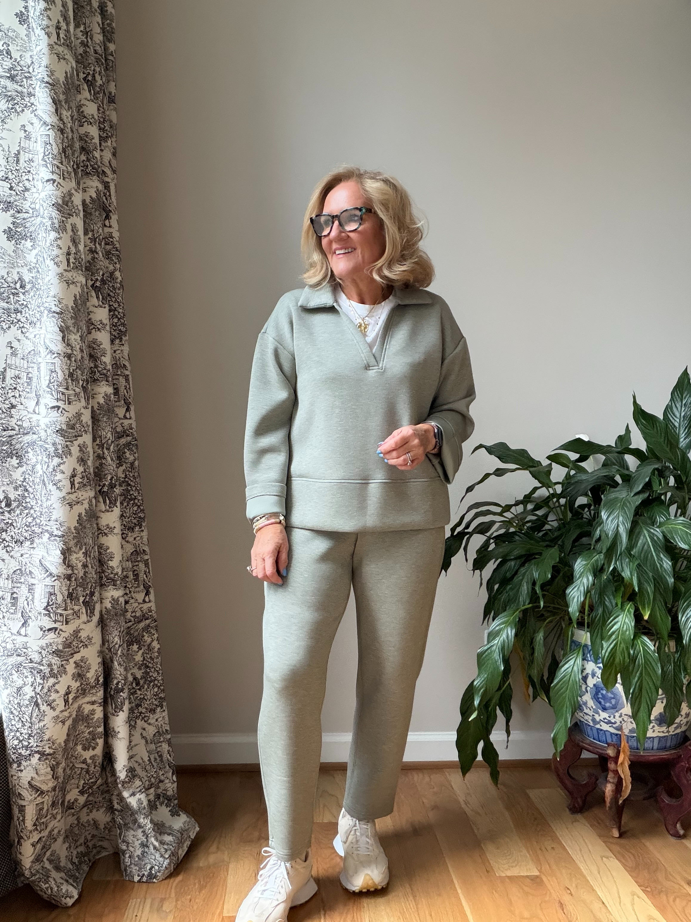 Spanx LTK sale 20% off sitewide 3/12-3/15
Use code LTKSPANX
Even works on sale prices 
Im wearing a medium petite in bottoms and a medium in tops unless noted below
The dark wash wide leg jeans run snug. Size up especially if thicker in the middle. 
Stretch twillbarrrl pants run big. Size down if inbetween 
Striped sweater size small 
Ecru sweater size medium 
Denim
Shirt size small 

#LTKspring #LTKSpringSale #LTKSaleAlert

 