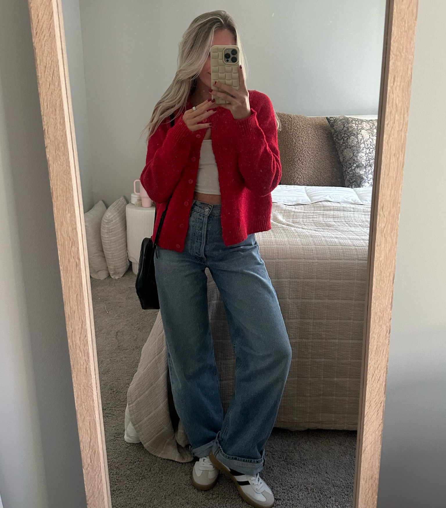 Fall / Winter outfit inspo 

#LTKSeasonal #LTKFindsUnder100 #LTKGiftGuide