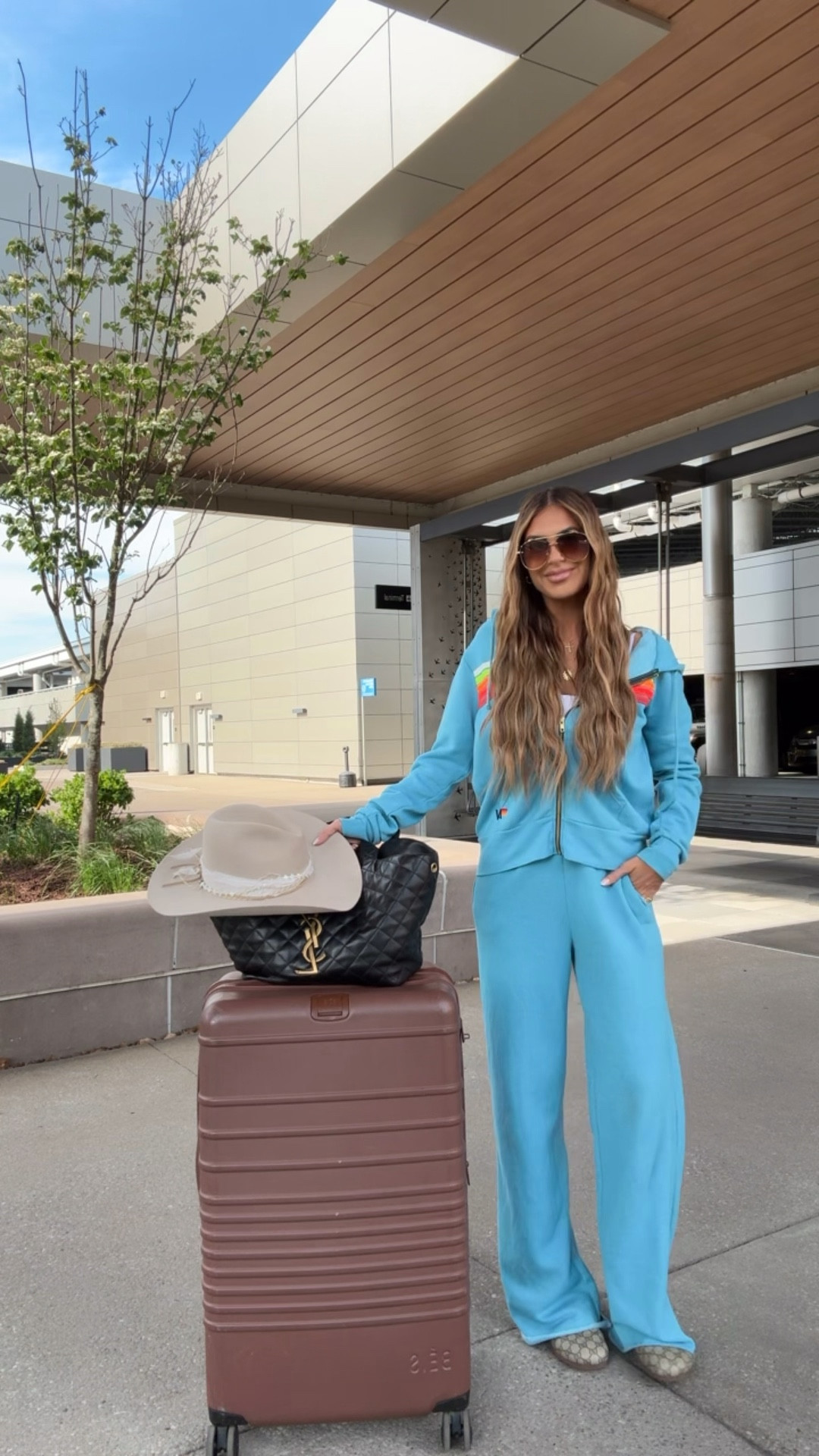 Today’s travel ootd 
Small top and sweatpants 

#LTKdayinmylife #LTKTravel #LTKgrwm