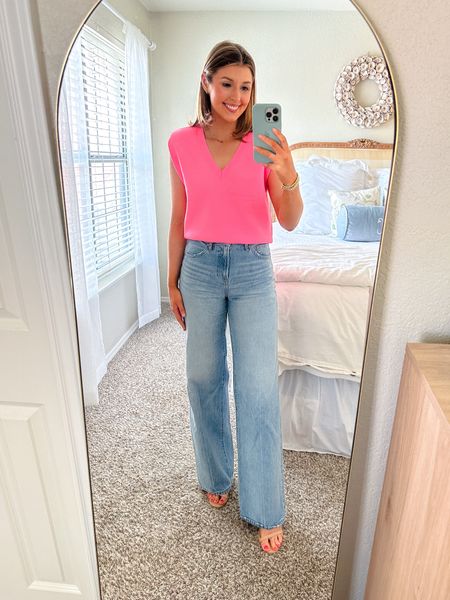 Wearing an XS in top! Exact jeans are old from express but I linked similar!

Jeans // pink vest // express // summer outfit //

#LTKstyletip #LTKSeasonal