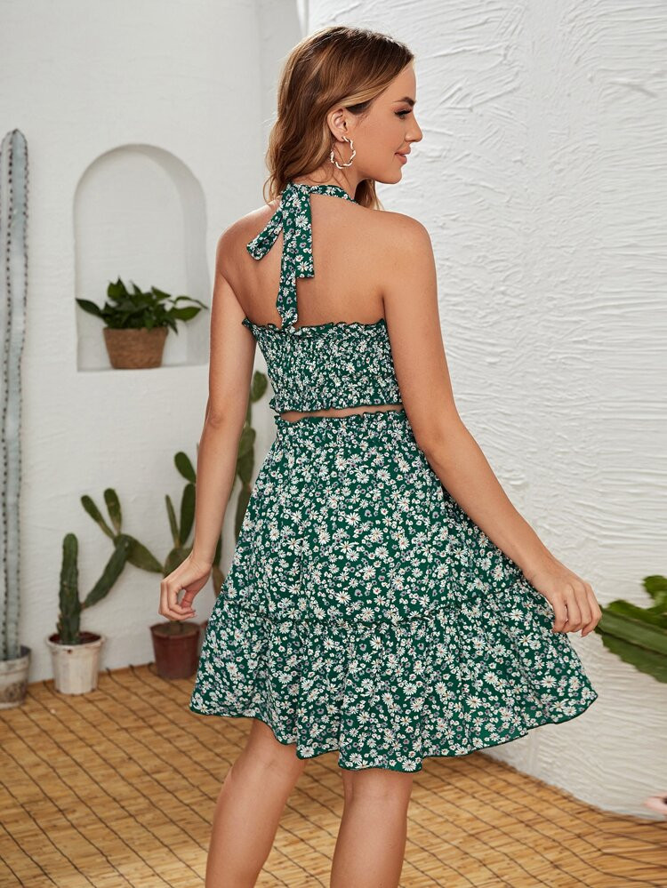 SHEIN Maternity Ditsy Floral Print Tie Backless Lettuce Trim Halter Top & Ruffle Hem Skirt | SHEIN