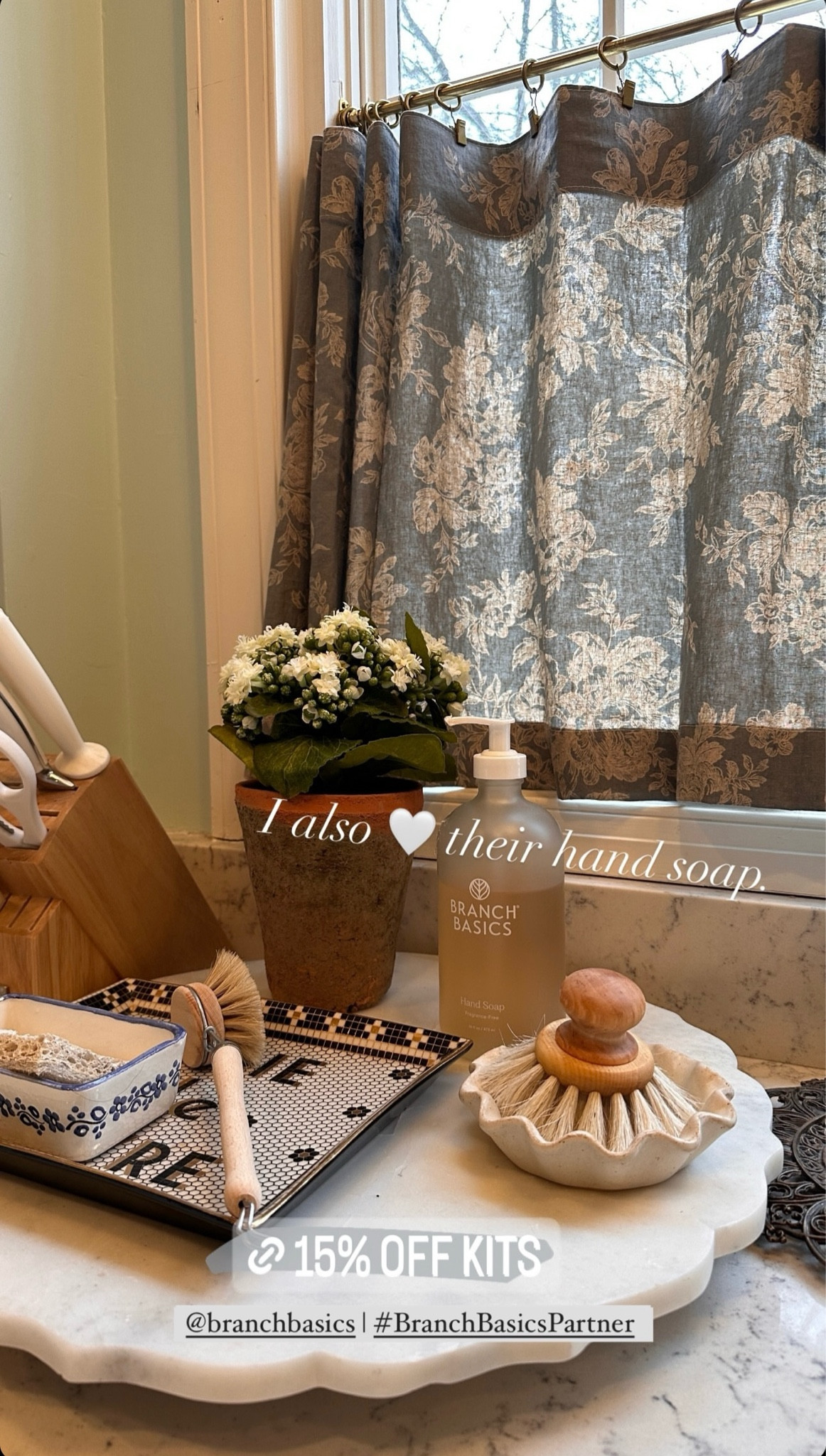 I recently switched over all of my cleaning products to Branch Basics - they send you the concentrate and you can make a bathroom cleaner, kitchen cleaner, window cleaner and more. You can use my code PRETTYINTHEPINES for 15% off any starter kit! 

#LTKSpringSale #LTKhome