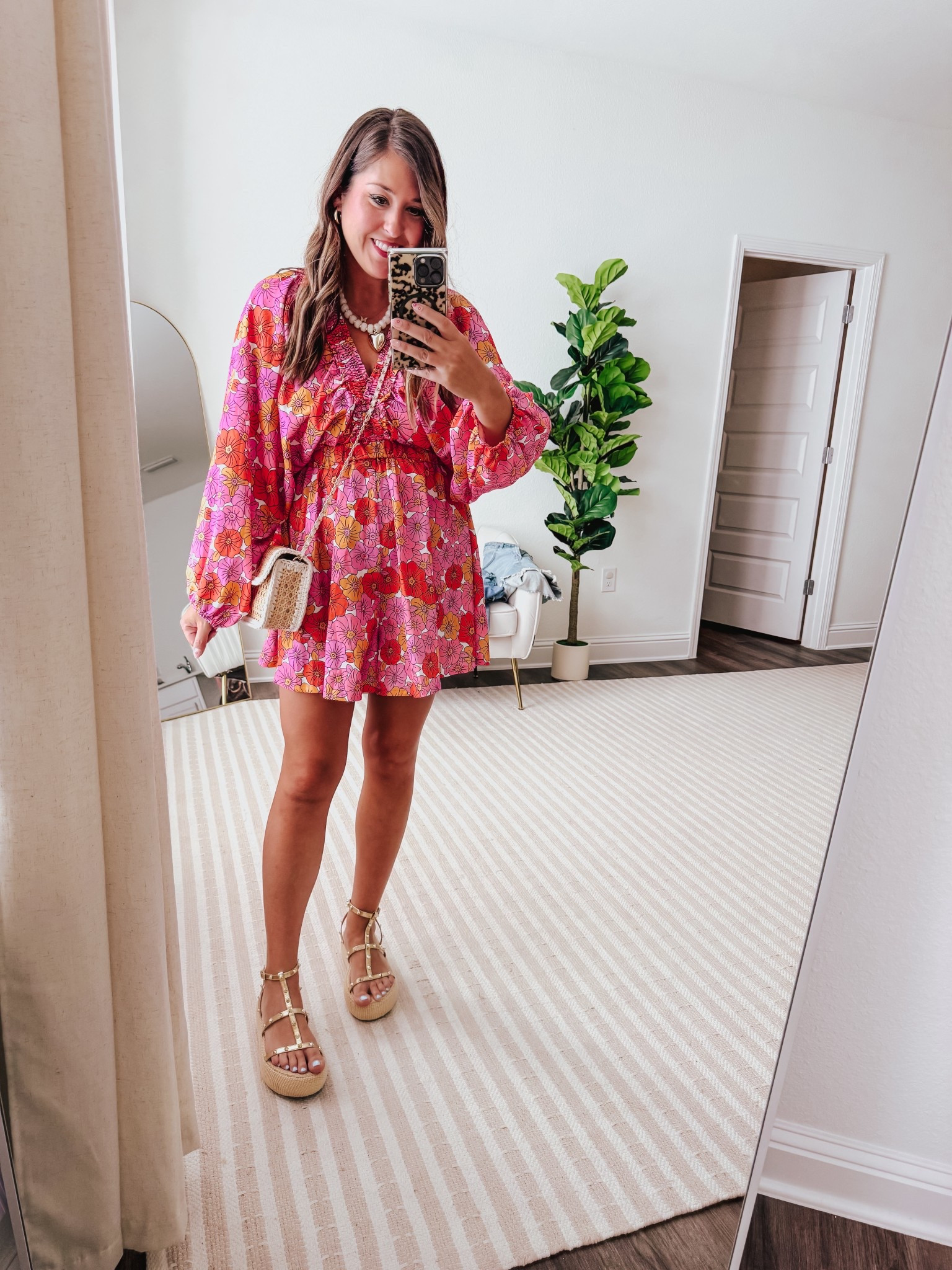 Girls night out, floral romper

Wearing large 

#LTKootd