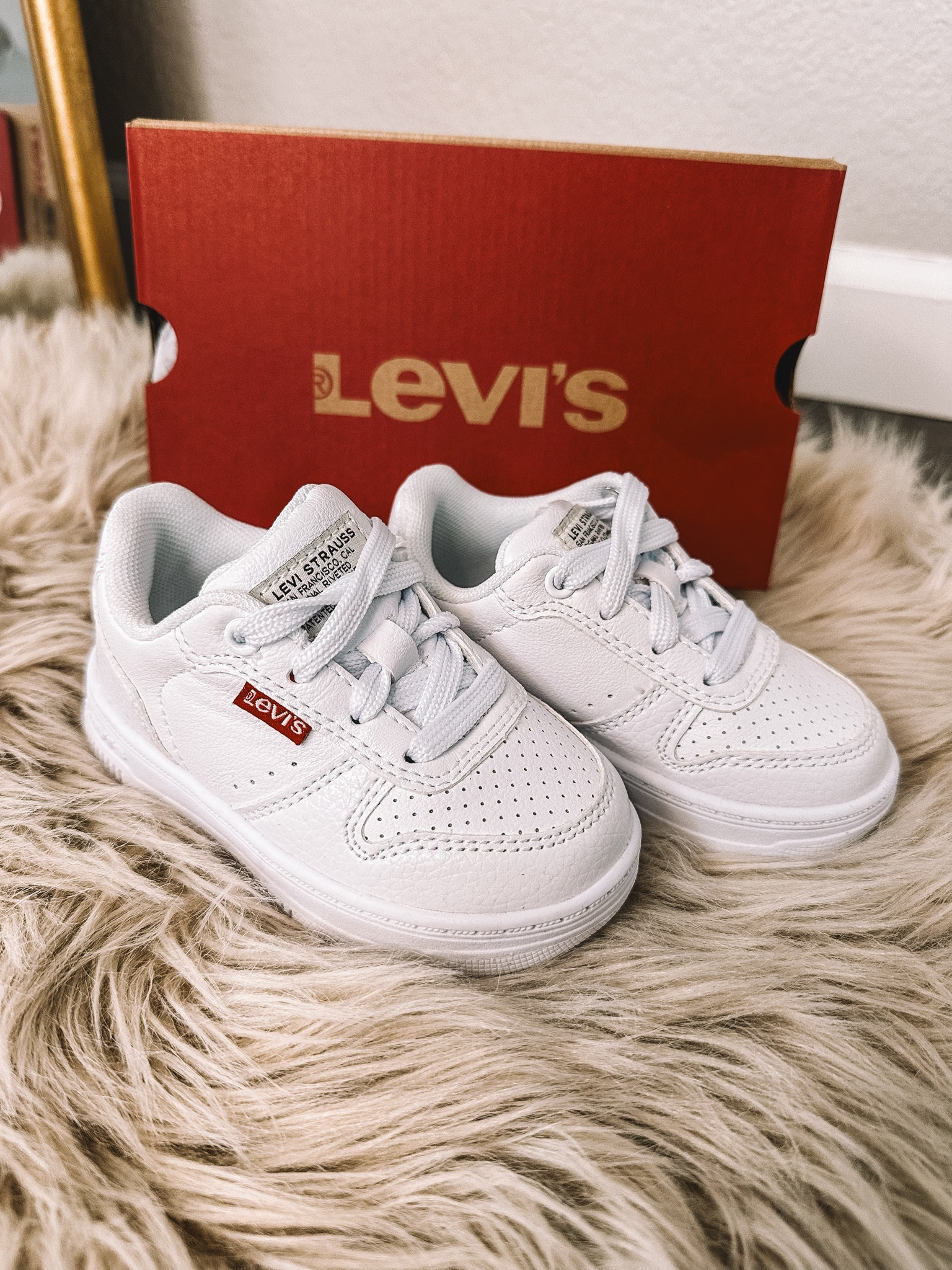 toddler sneakers, toddler shoes, toddler boy shoes, levi’s, levi’s shoes, kids shoes, kids sneaker, toddler style, toddler fashion 

#LTKkids #LTKshoecrush #LTKbaby