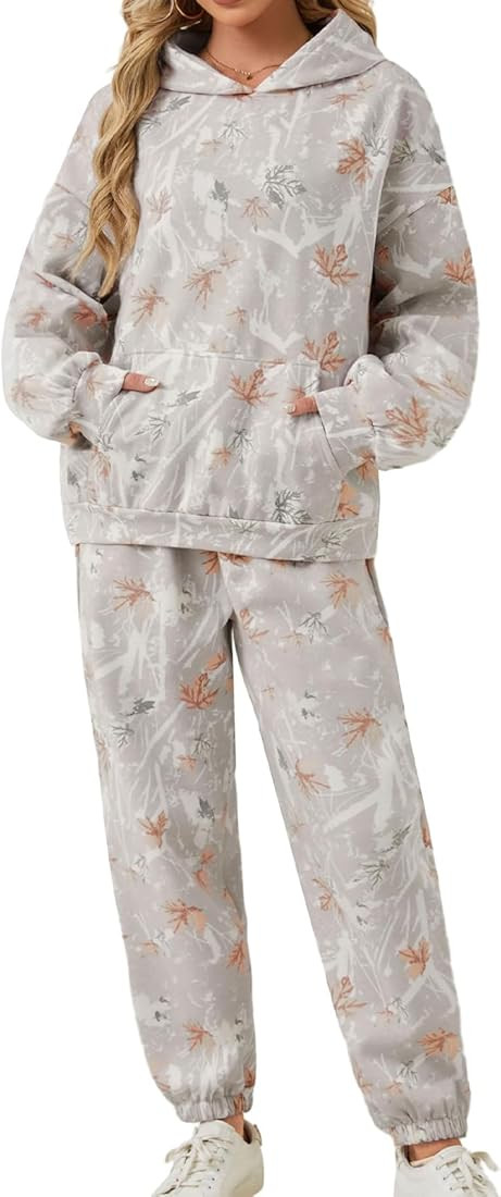 Camo Sweatsuits for Women Maple Leaf Print Oversized Hoodie Camo Fleece Sweatpans Lounge Sets Fal... | Amazon (US)