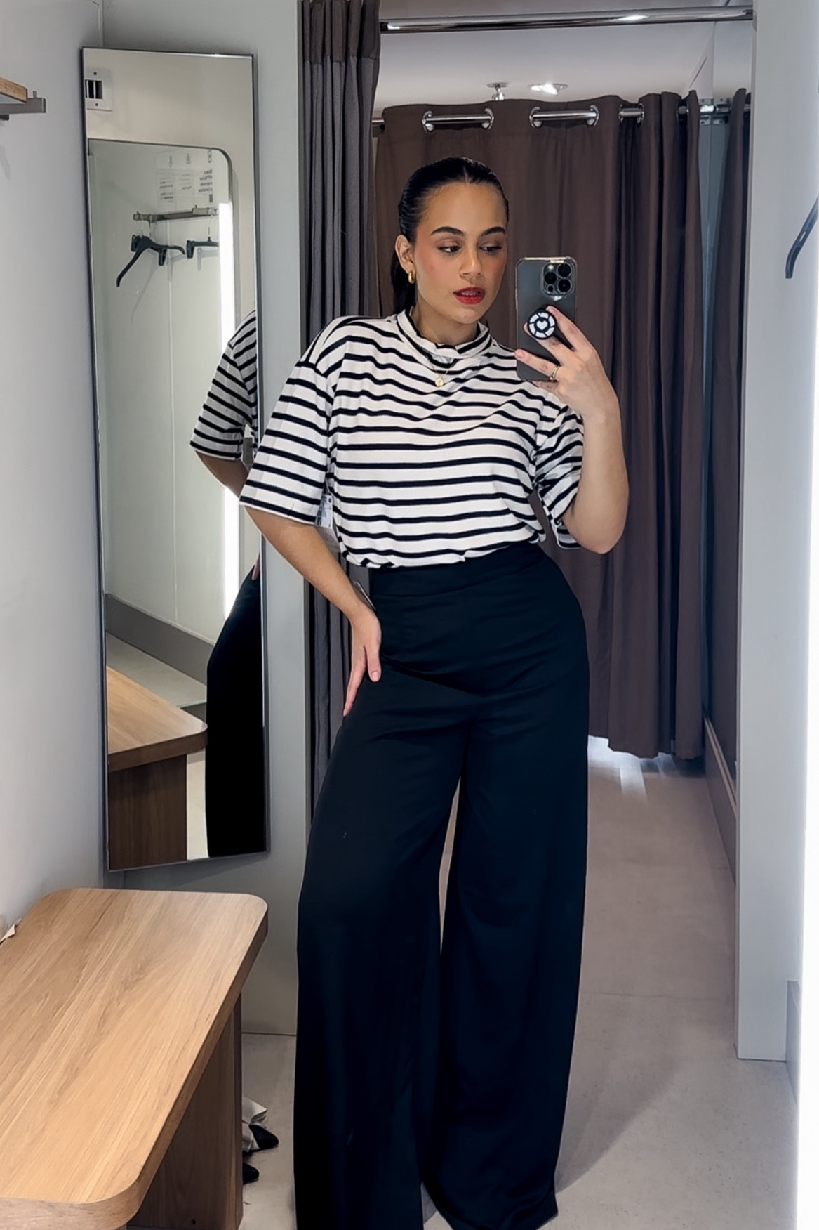 Pobi da bermuda tomou hater no insta, então tome uma versão bem elegante mas mais básica, que agrada mais pessoas hahah. 🤌🏼 Eu confesso que com a bermuda eu me sinto MUUITO mais mulher milionária, mas a calça de alfaiataria não tem erro né? ✨

#LTKbeauty #LTKbrasil #LTKstyletip