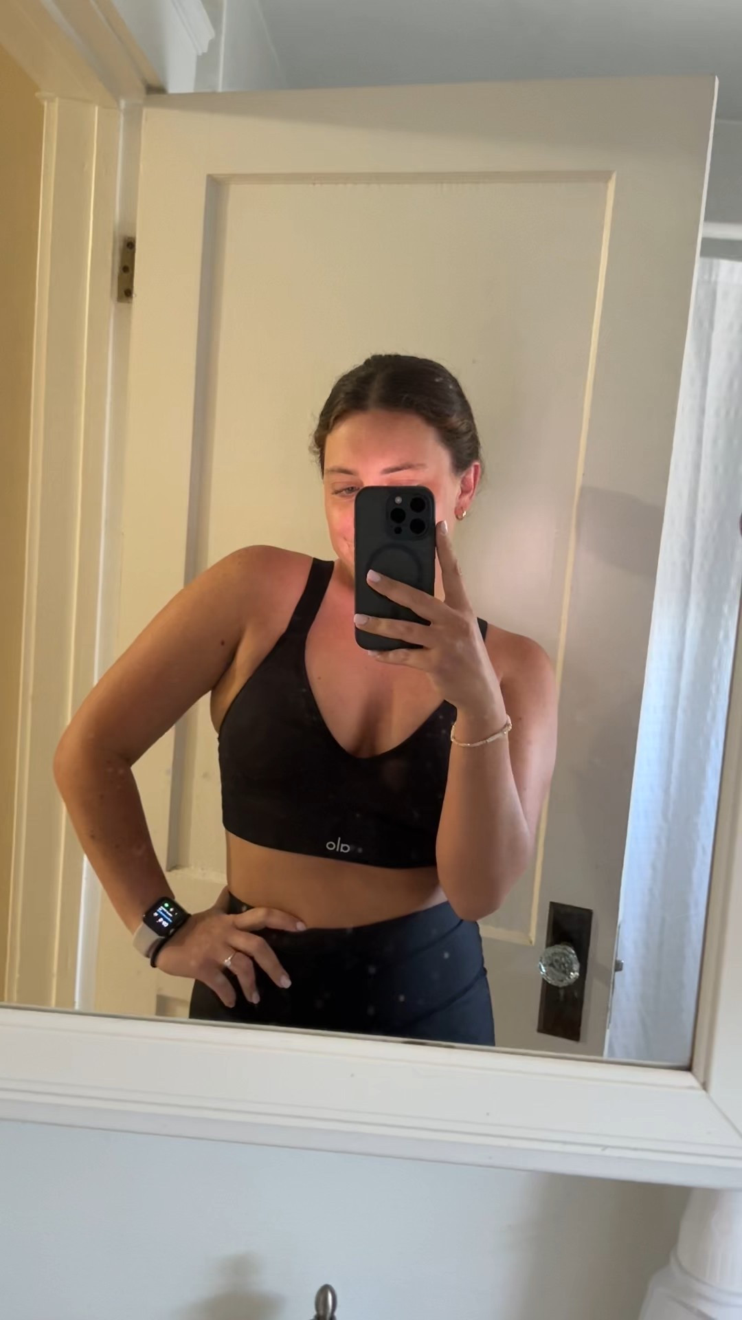 morning workout outfit 
#aloyoga #workoutset #ootd

#LTKStyleTip #LTKActive #LTKPetite