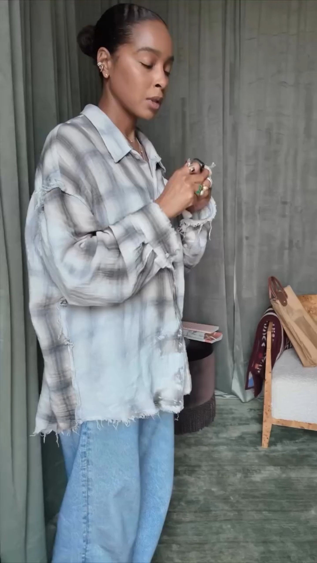 Use CAROLYN20 for the Rag & Bone at checkout 
I LIVE !!!!! 

@r13 shirt 
@ragandbone wide leg sweat pant denim but not denim TAGGED IN MY SHOP MY !! 
@burberry  mules 
@longchamp tote 
@capucinedewulf ring 
@spinellikilcollin ring 
@theofficialpandora ring