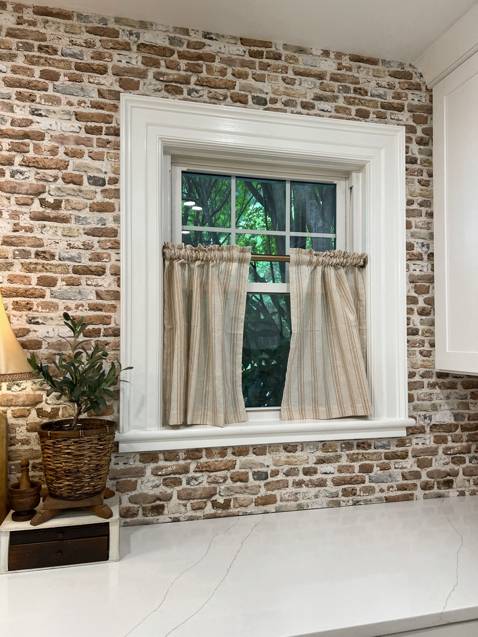 I’m not sure what I love the most; the wallpaper or the curtains 

#LTKHome #LTKFamily #LTKFindsUnder50