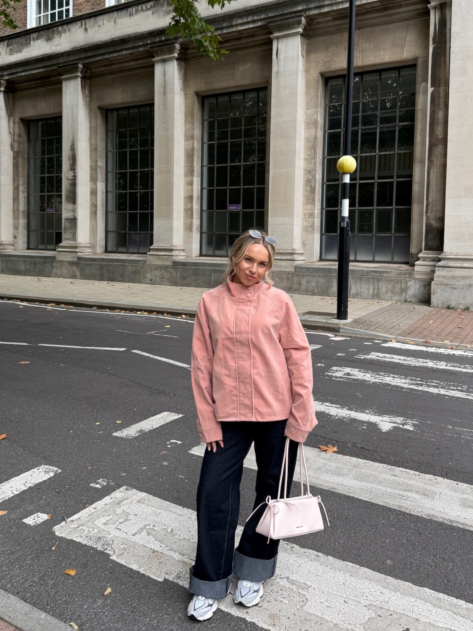 pink might be my new fave colour 🌸💕 full look is boohoo 

pink suede jacket 
indigo jeans 
pink bow bag 
new balance trainers 

#LTKxboohooAW

#LTKautumn #LTKuk #LTKFashionMonth