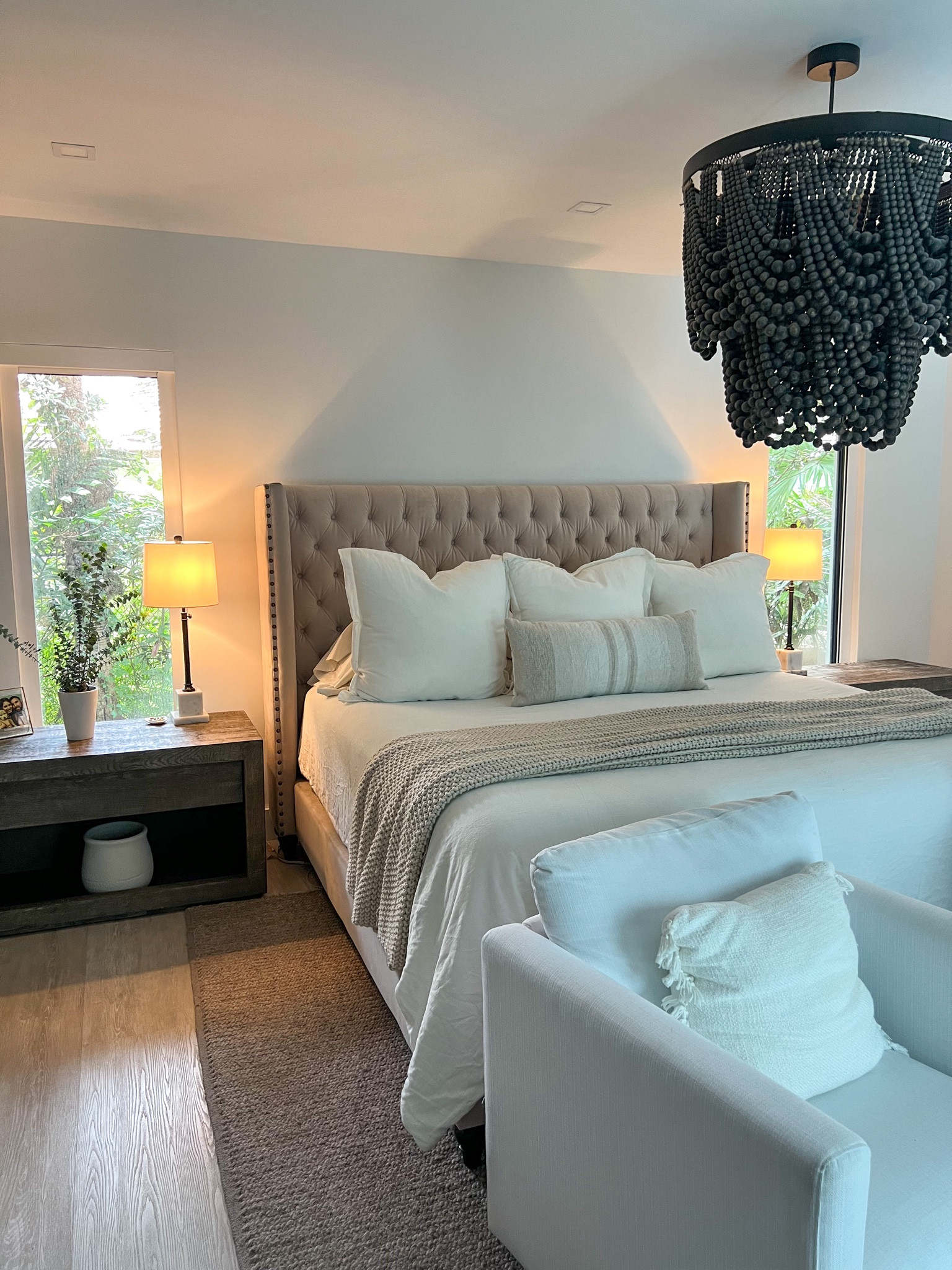 Master bedroom decor 

Bedding
Throw pillows
Upholstered bed 
Chandelier