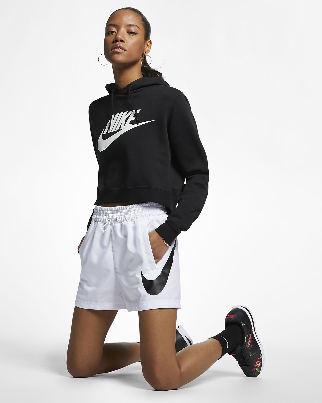Nike Sportswear Swoosh Women's Woven Shorts. Nike.com | Nike (US)