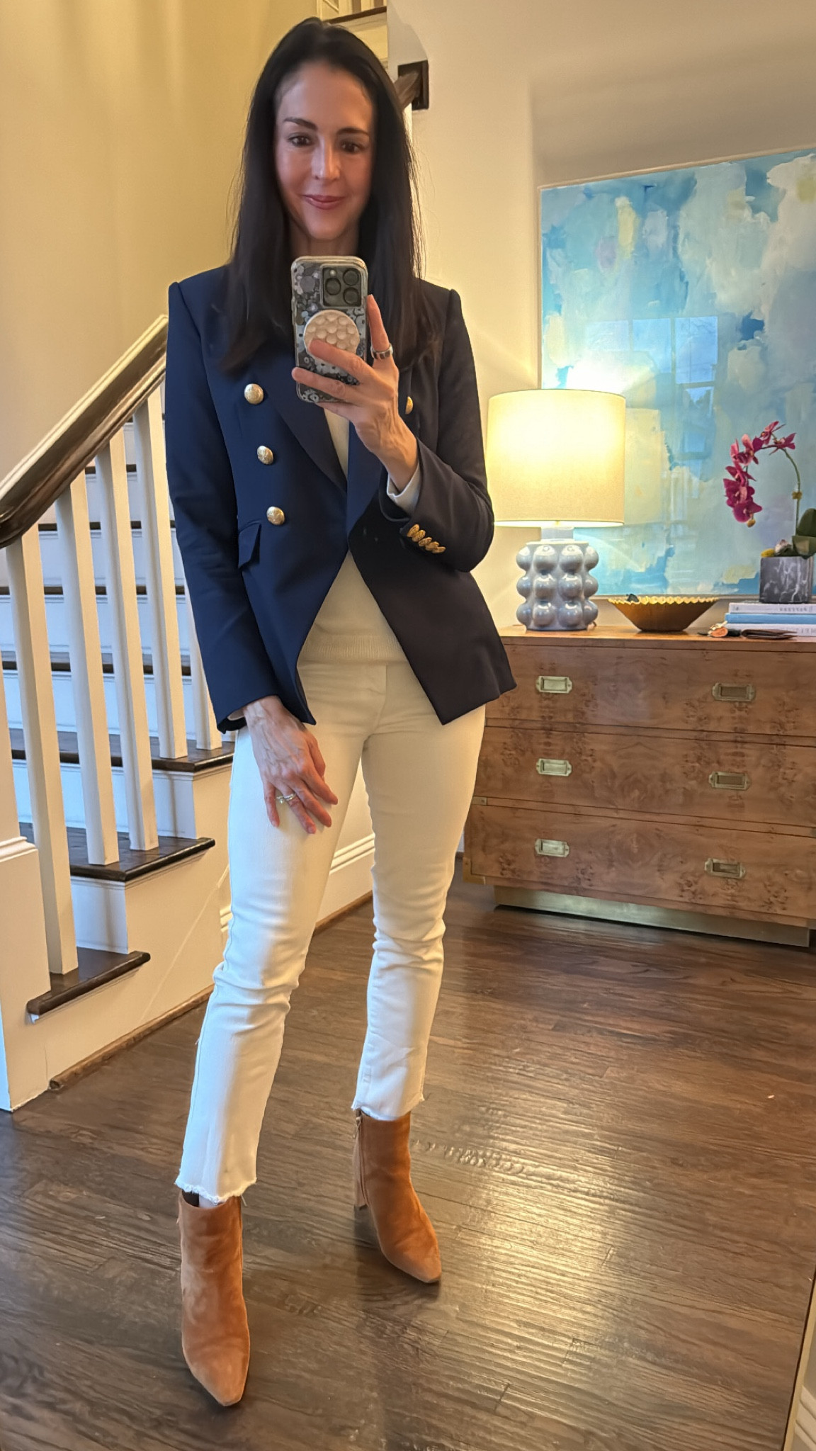 I’ve had a Veronica Beard blazer on my wishlist for years, but couldn’t stomach the $700 price tag. I finally found this lookalike that’s under $100 😍

Wearing an XS