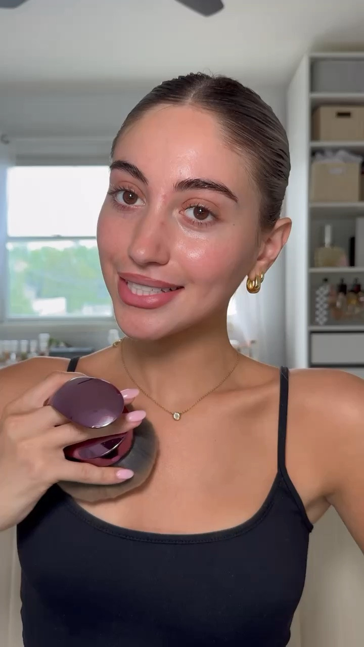 turning myself into Bella hadid 🖤