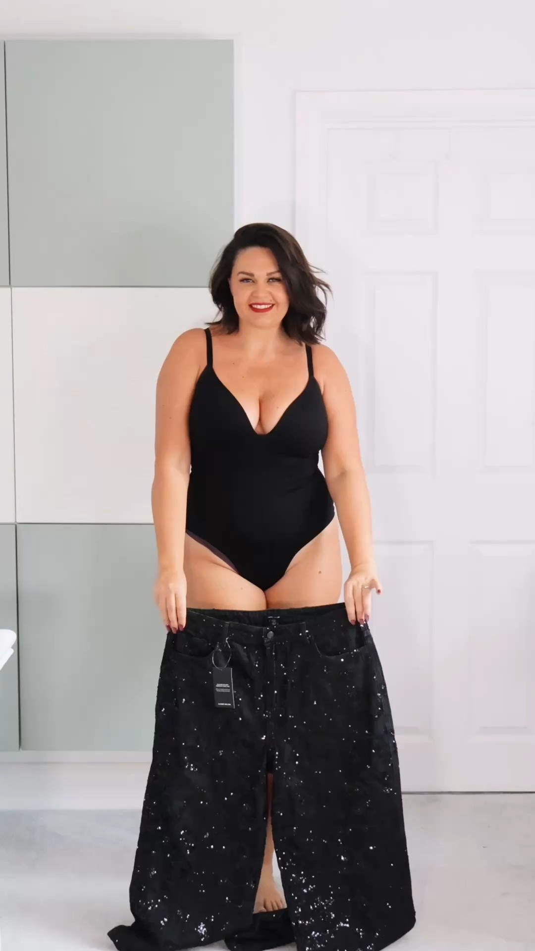 Black sequin wide-leg jeans that do all the work ✨
High-waist, fully sequinned, structured and surprisingly wearable — these are the statement piece for party season.

I styled them a few different ways so you can see the range:

🤍 White Bow Sequin Cardigan
Soft, feminine contrast that still feels dressy.

❤️ Red Textured Sparkle Knit
Festive, cosy and perfect for December days.

💚 Green Faux-Fur Jacket
Full winter luxe — so chic with the sequins.

🖤 Black Puff-Sleeve Embellished Knit
Classic glam and an effortless night-out look.

🖤 Black Knit with Pearl Trim
Understated but still polished.

Shop all pieces below ✨


#LTKmidsize #LTKuk #LTKpartywear