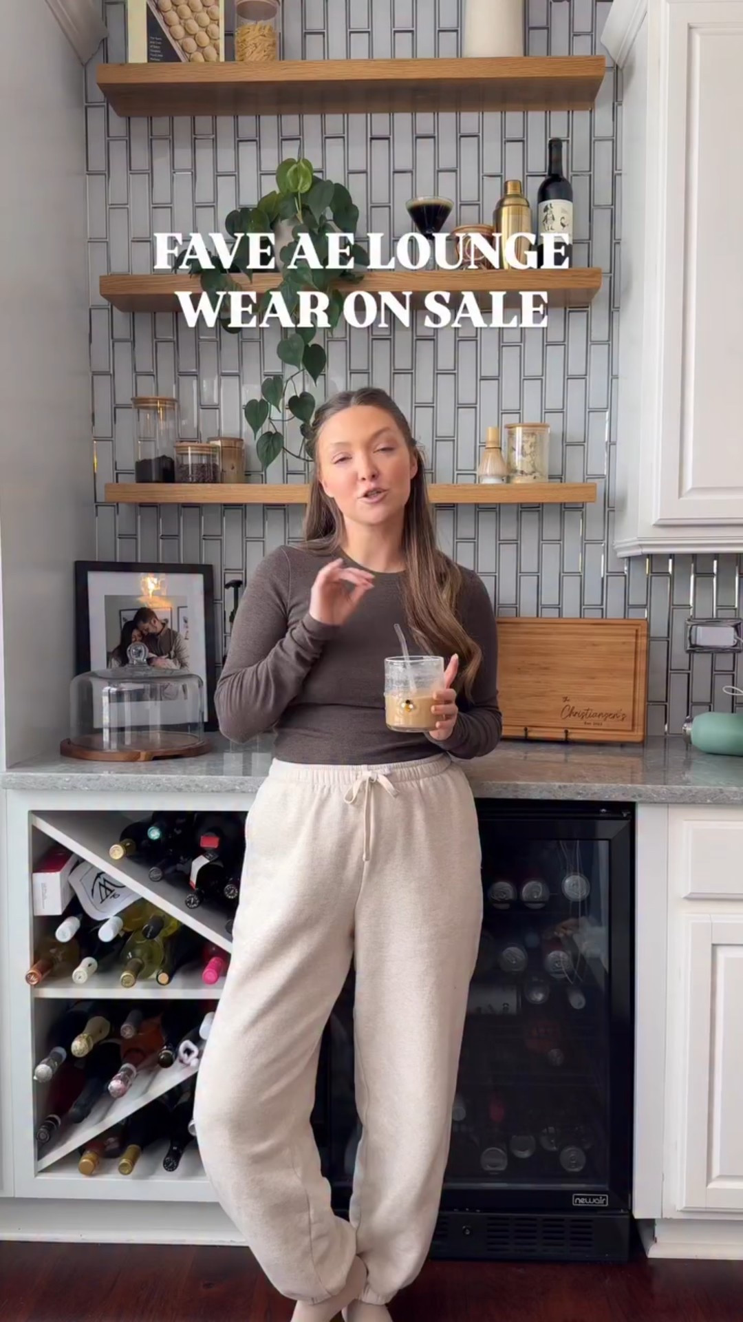 Comment YES for the direct links 🤍 Mama is a sucker for a cozy lounge set, especially when on sale 👏🏼

#lpungeset #postpartum #comfortablestyle #AELYLCommunity  #AEGifted @americaneagle