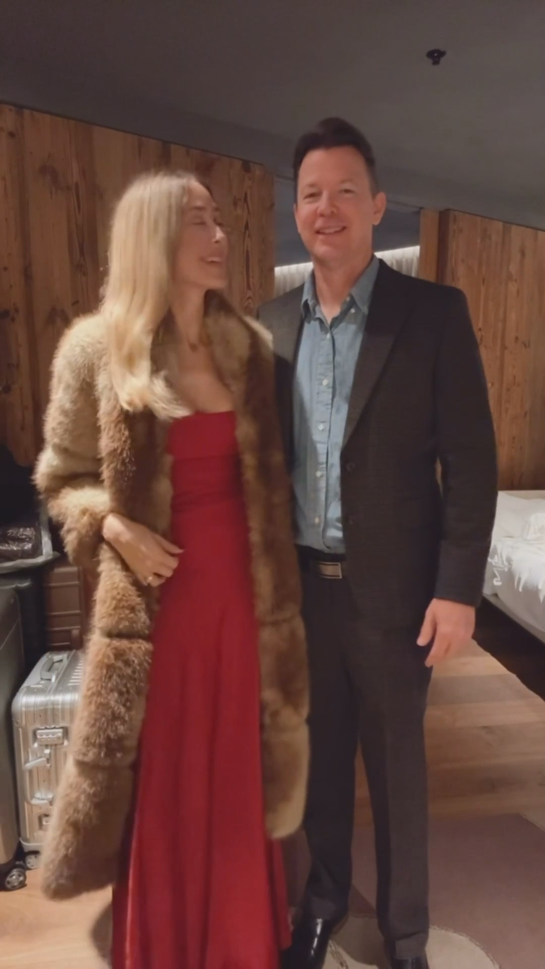 Elegant  winter outfit 
I’m in love with this date night outfit that it’s perfect for this season and for the holidays! 
Warm and elegant, fits true to size and I’m wearing size small 
Holiday outfits womens 
Christmas outfit women 
Christmas party outfit 

#LTKootd #LTKHoliday #LTKU