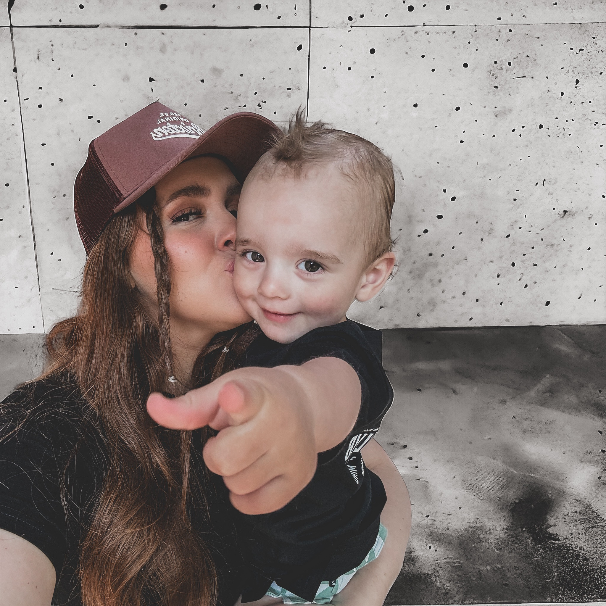 Messy hair Hat szn 💥🌊

#LTKbeauty #LTKmidsize #LTKfamily