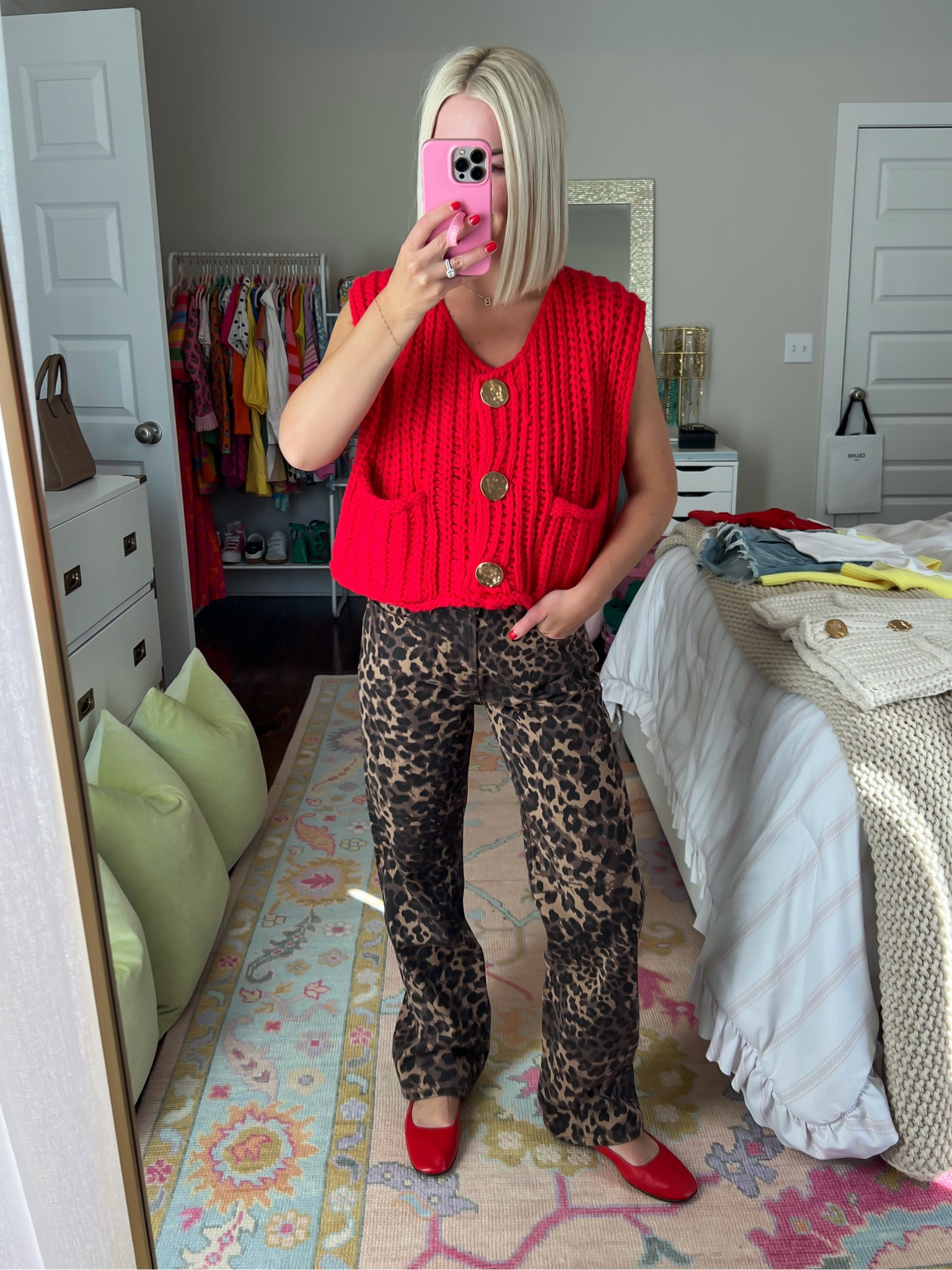 Sleeveless crop knit cardigan top 
Size: small 

#LTKxPrimeDay