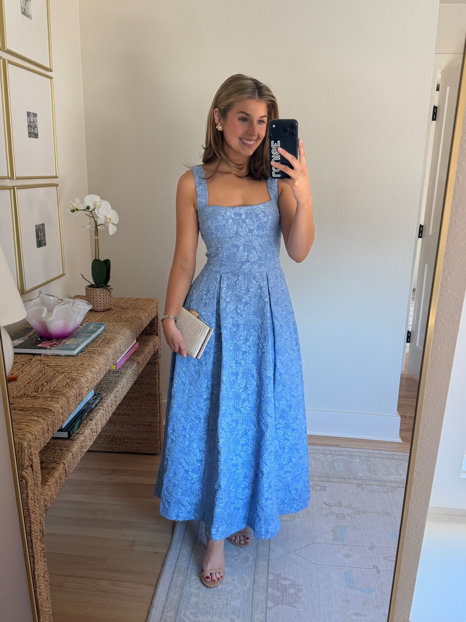 Perfect spring wedding guest look! Wearing an XS