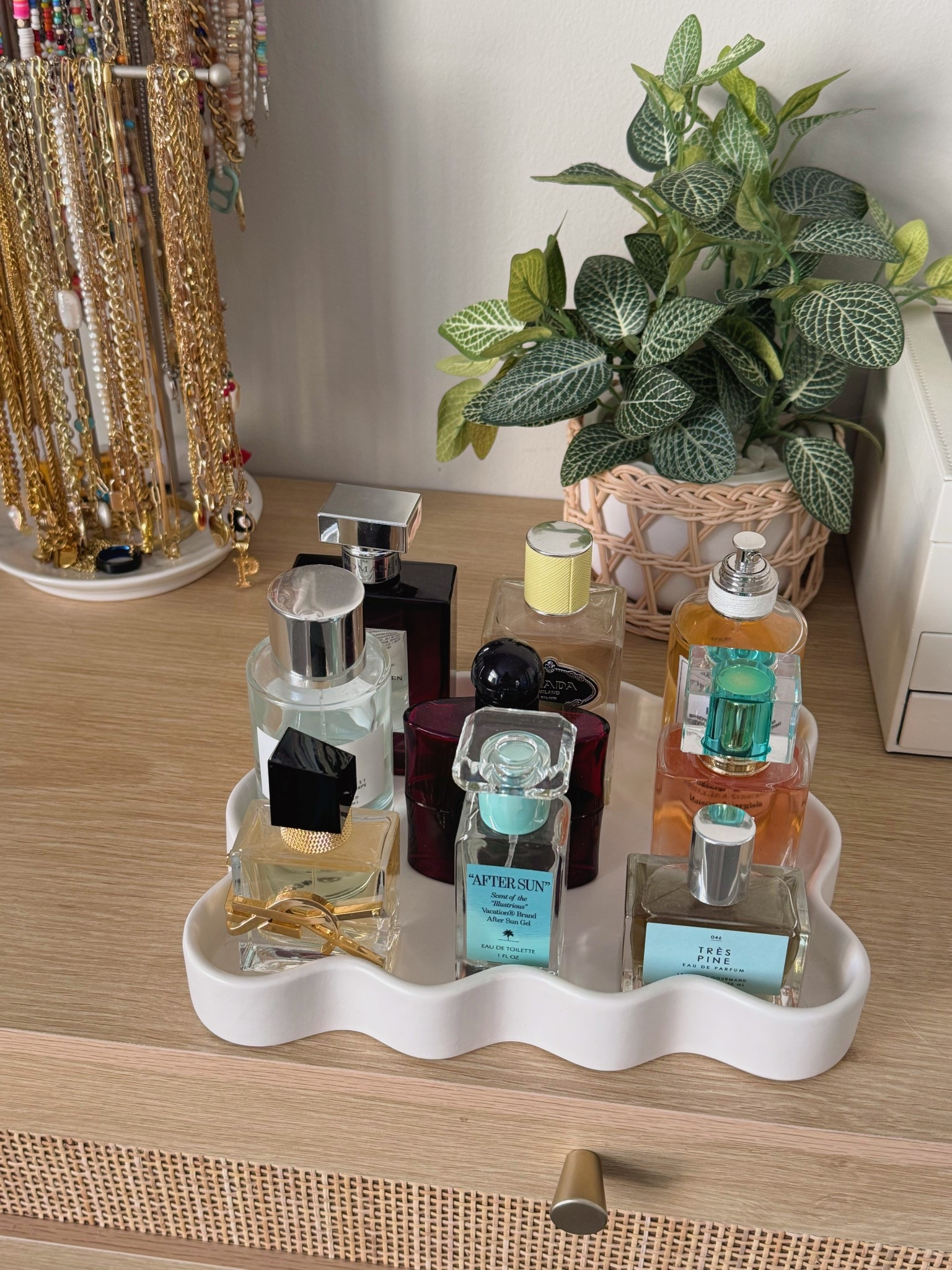 this tray at target for $10 hellooo?!?😍 i use it for my perfumes and i lovee it!

#LTKHome #LTKSpringSale