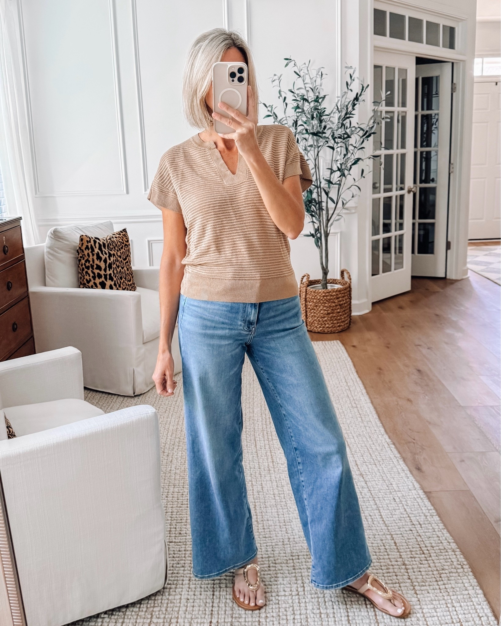 40% off Metallic gold shimmer short sleeve sweater. Comes in 4 colors 

Sizes: 
Top Small
Jeans 27

#LTKootd #LTKOver40 #LTKSaleAlert

#LTKootd #LTKSeasonal #LTKSaleAlert