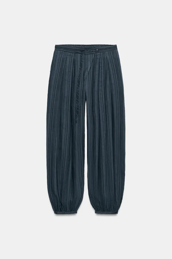ZARA WOMAN COLLECTIONTrousers made from a cotton blend yarn. Mid-rise with an elastic waistband. ... | Zara US