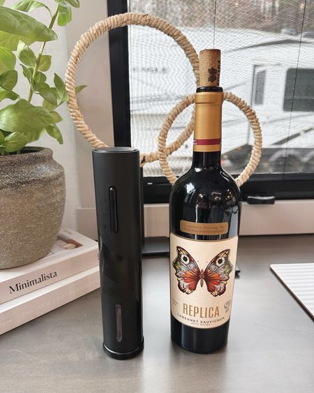 Amazon wine opener for $10 with amazing reviews! 🍷

#LTKhome #LTKfamily
