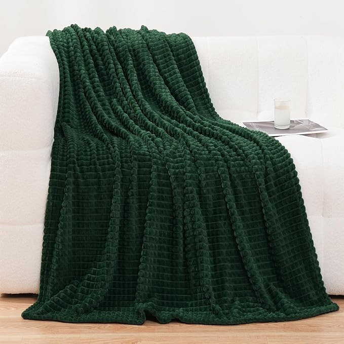 Puncuntex Green Throw Blanket 50"×60" Decorations Fleece Super Soft Plush Fuzzy Cozy Blanket wit... | Amazon (US)