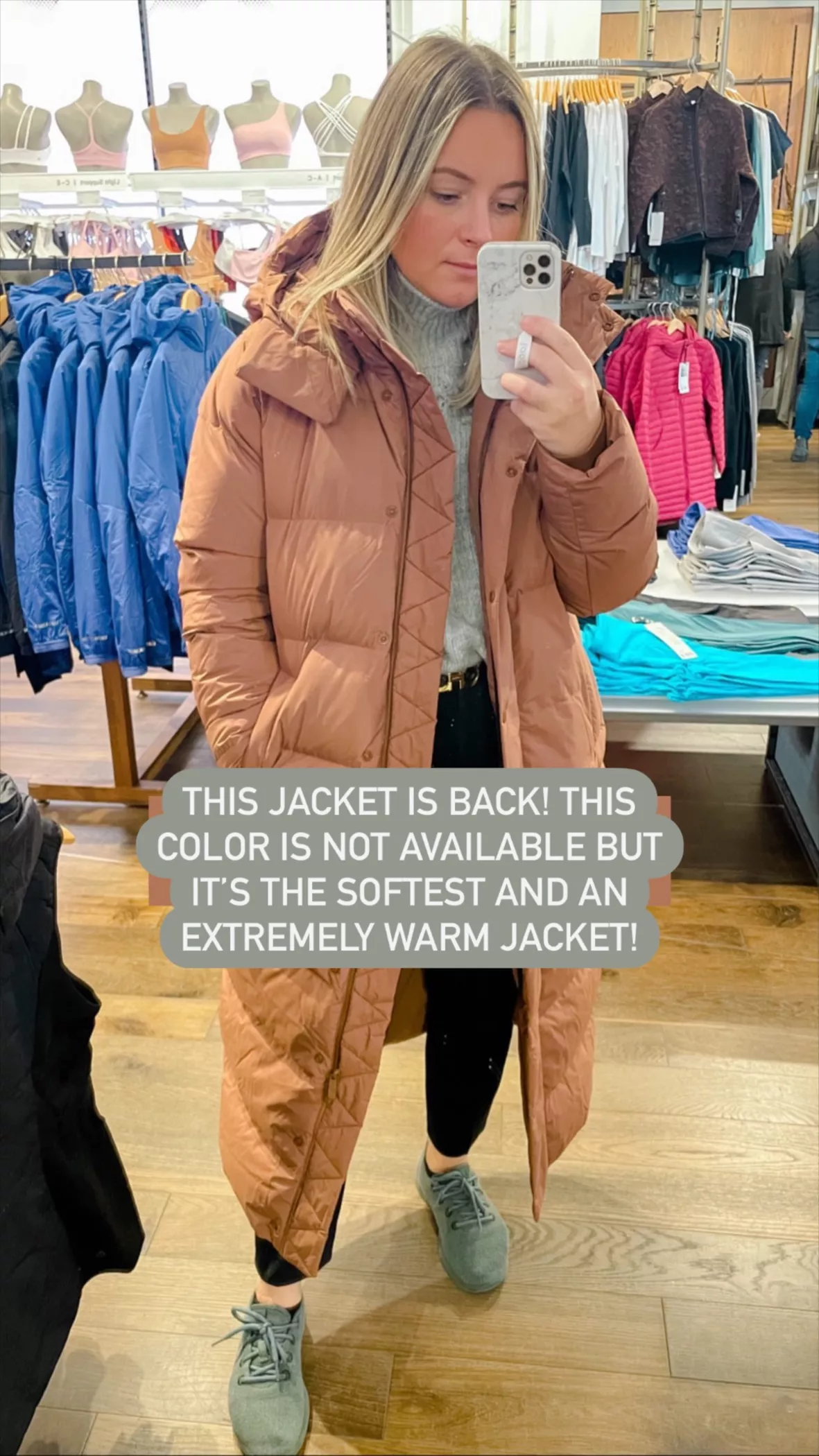 The @lululemon Wunder Puff long is the ✨perfect✨ winter jacket! Warm AND  cute? Yes please!⁣ ⁣ #ootd#outfitoftheday#outfits#lulule