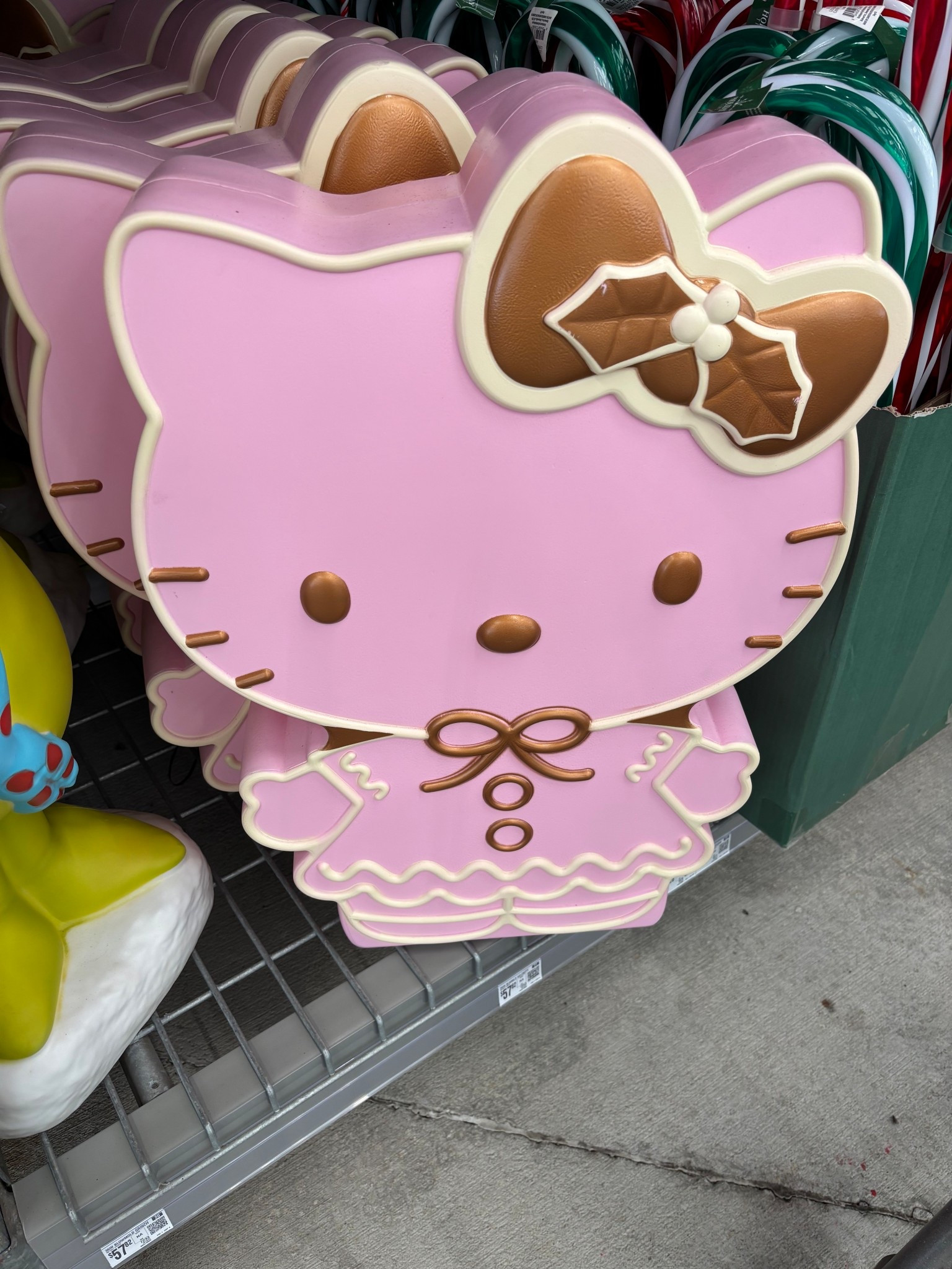 If my husband would let me, I would definitely get this! How cute! And it lights up too! 💕

#LTKHome #LTKSeasonal #LTKFindsUnder100