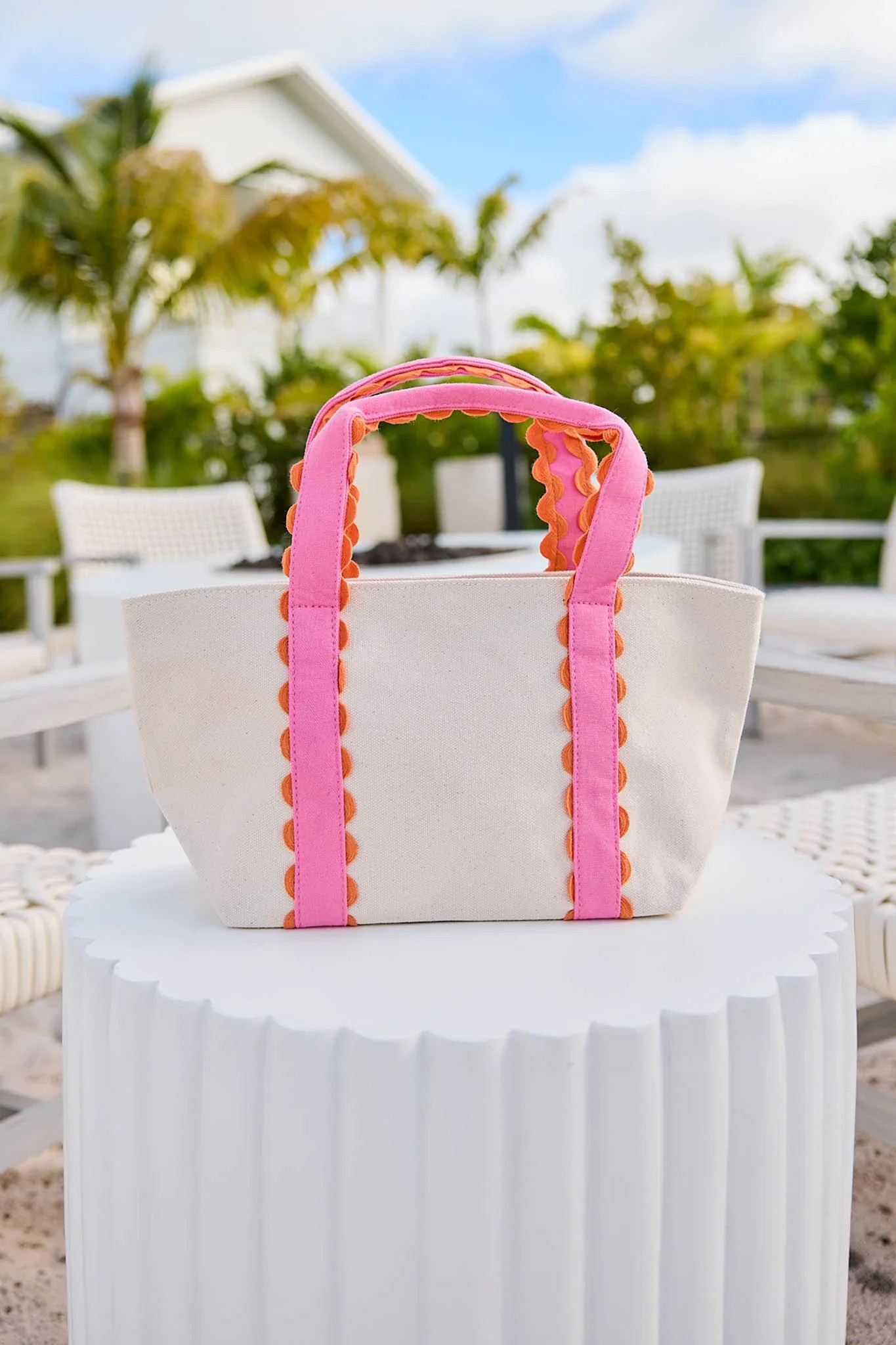 Ivory Scalloped Handle Tote | Avara