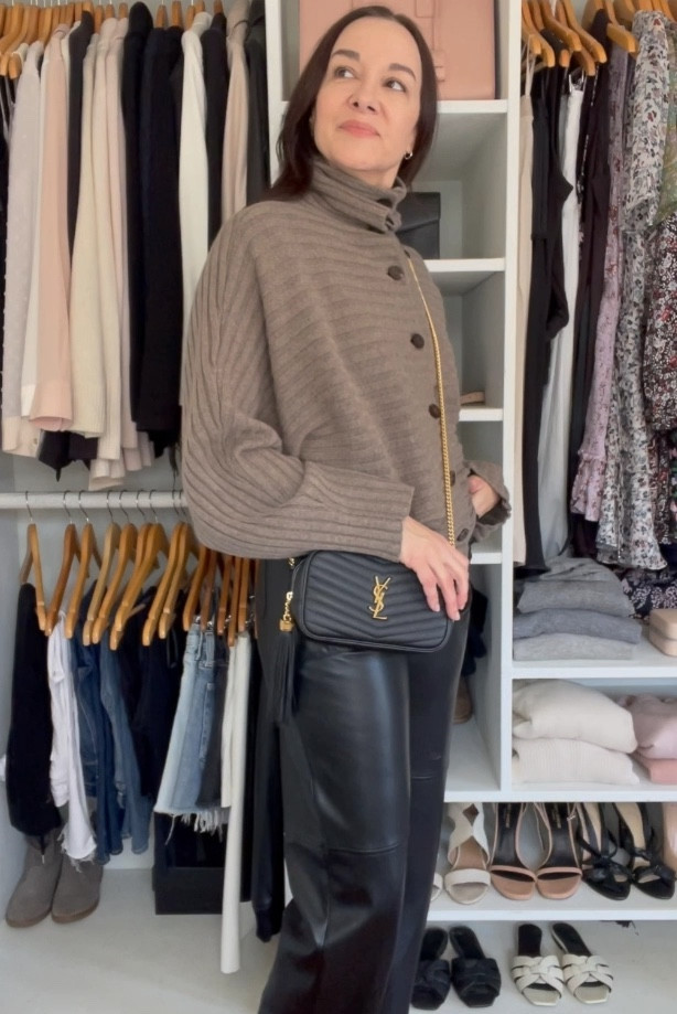 Love these pieces in from @fabrique.official! Wearing an XS in this wool cashmere blend cardigan sweater and a S in these faux leather pants. Use code “hierica” for 12% off. #fabrique #fabriquedesigners #fabs #ad

#LTKSaleAlert #LTKWatchNow #LTKOver40