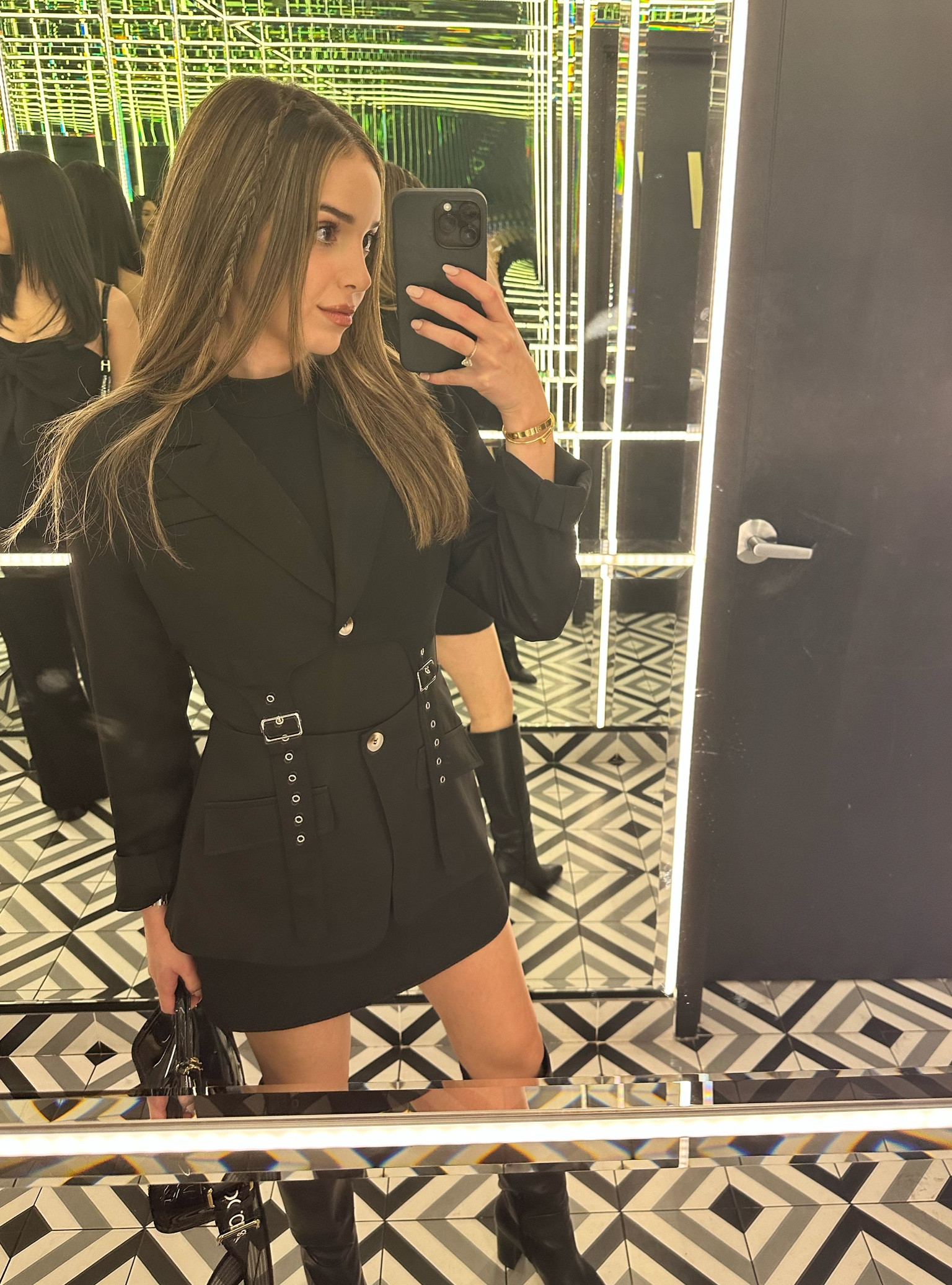 Cut out blazer 🖤
Size S 

#LTKunder100 #LTKFind #LTKstyletip