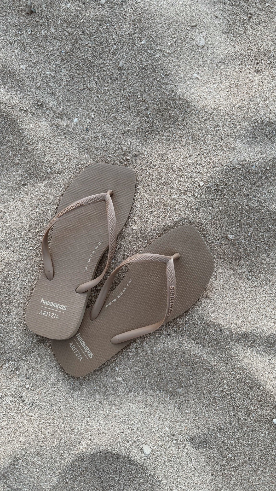 Quite literally the comfiest thong sandals 🤎
Love these cutie @Aritzia X @havaianas sandals 🐚 

#thongsandals #beachsandals #sandals #beach #pool #summer #aritzia #havaianas

#LTKSwim #LTKSeasonal #LTKTravel